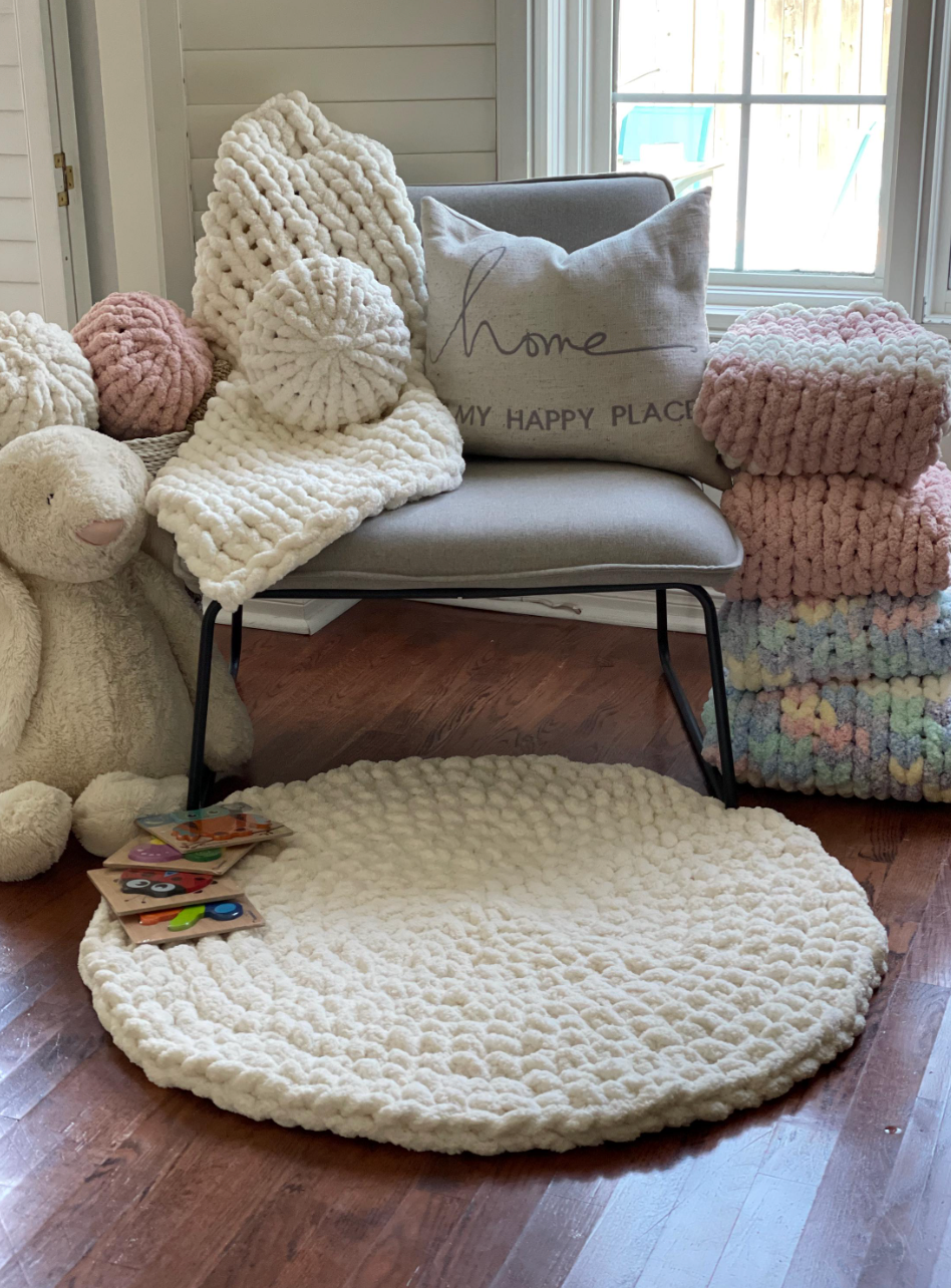 HANDCROCHET PATTERN ~ Circle Rug ~ Chunky Chenille ~ Off By Heart Design ~ DIY