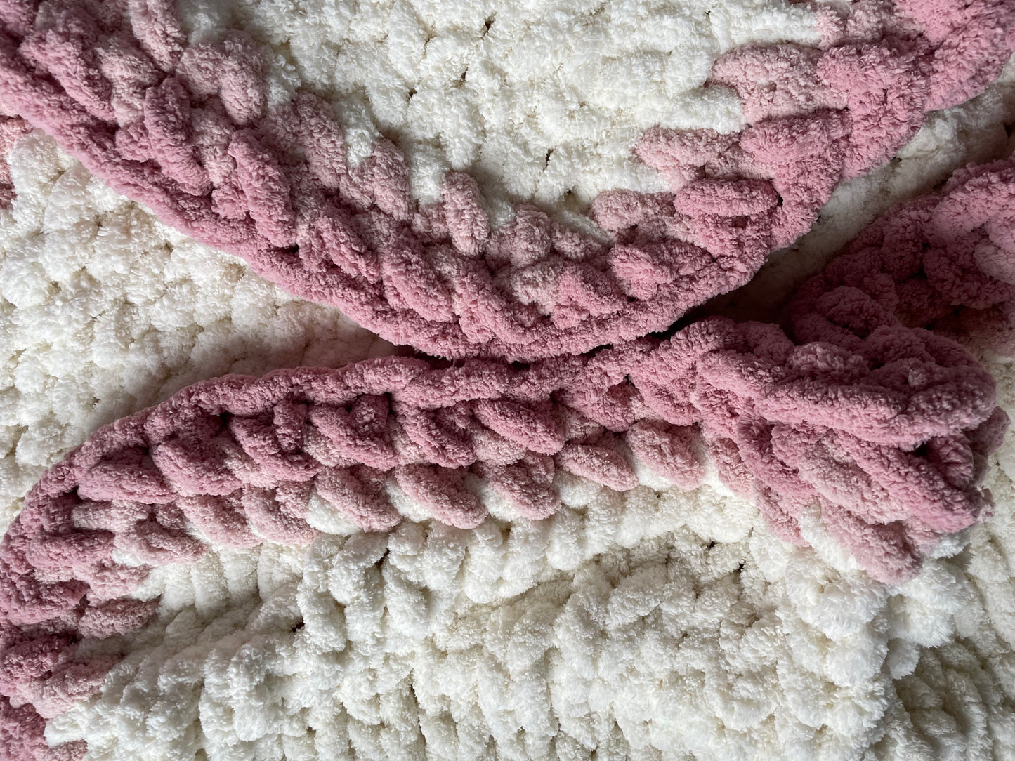 Healing Hand, Chunky Knit Baby Blankets - White with Two-Tone Pink Edge