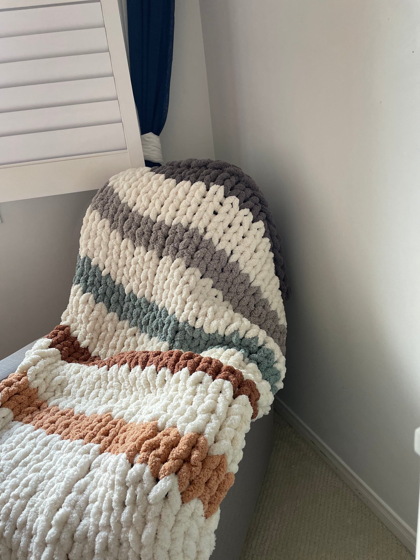 Healing Hand, Chunky Knit "The Country Era" Blanket