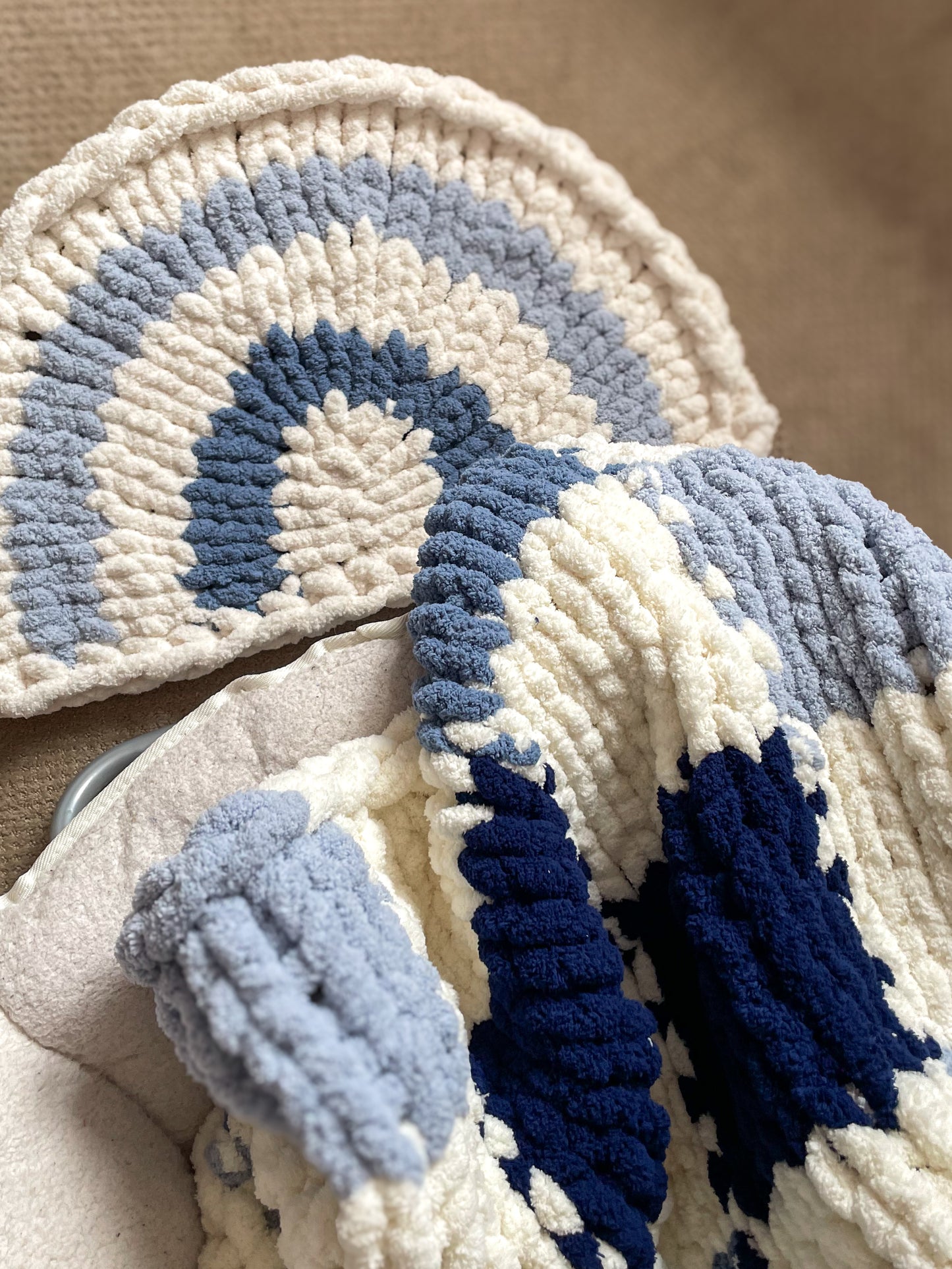 Rainbow 🌈 mat in blue