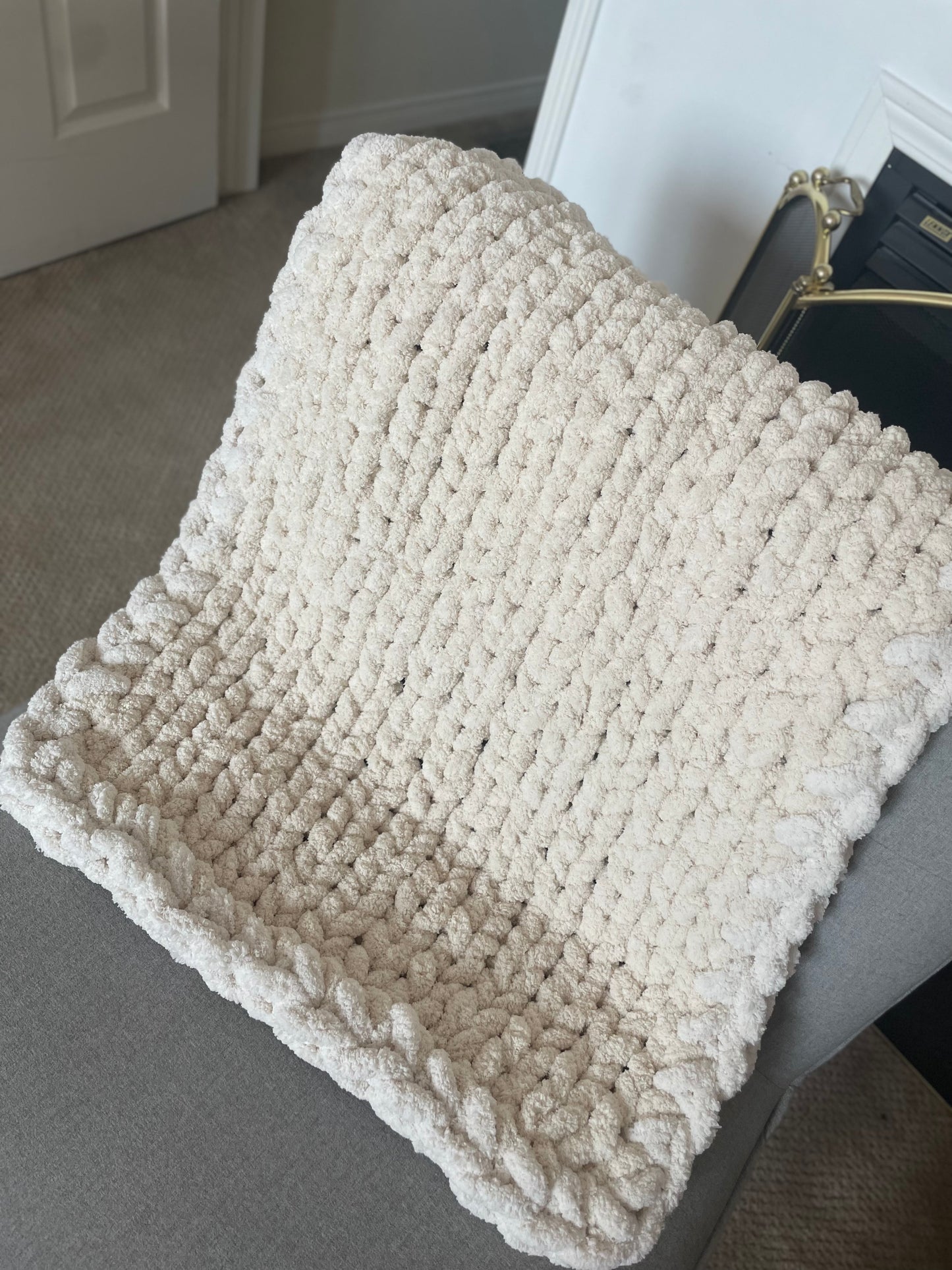 Healing Hand, Chunky Knit Stroller Baby Blanket - Oatmeal with Ivory Boarder