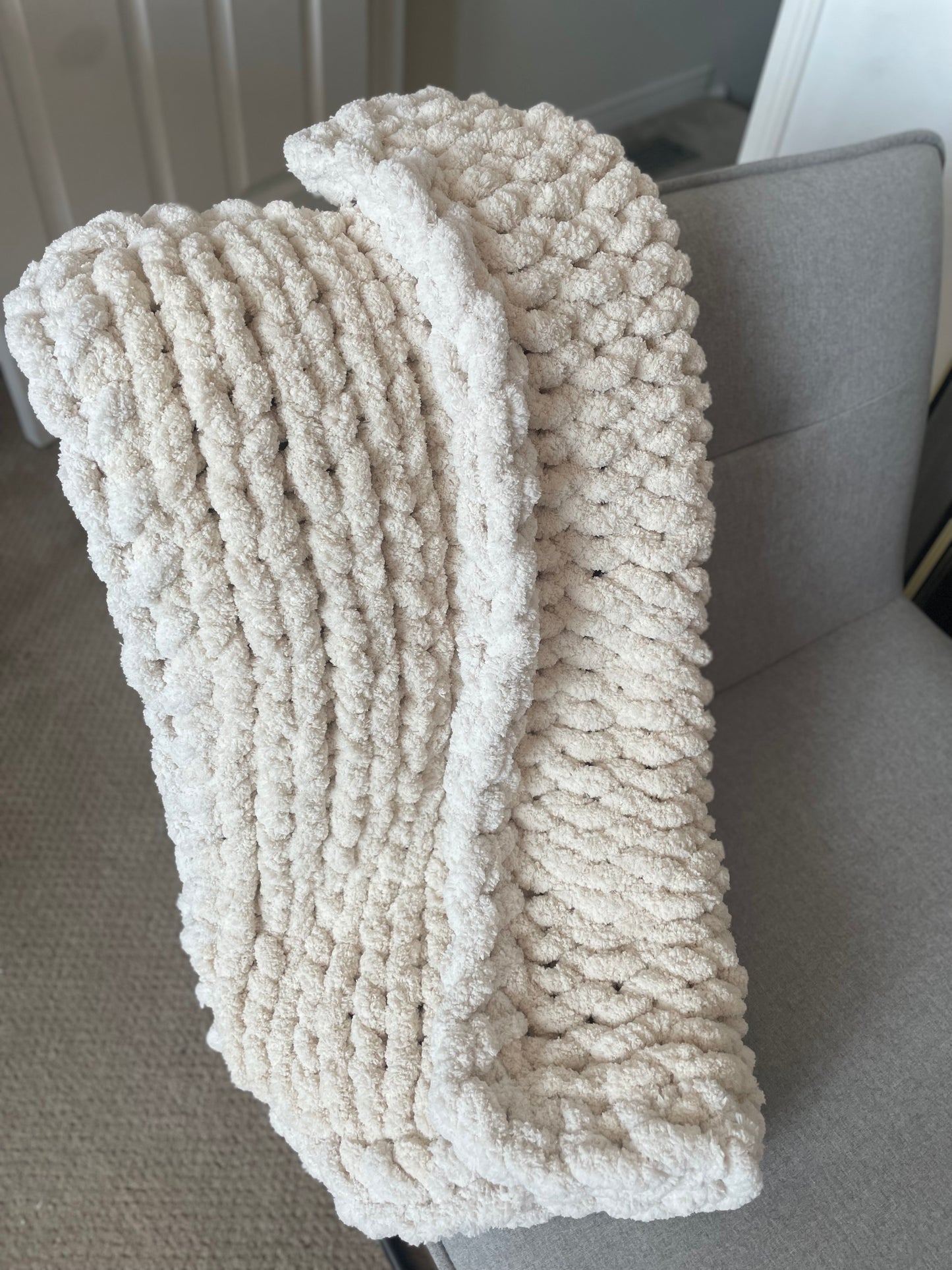 Healing Hand, Chunky Knit Stroller Baby Blanket - Oatmeal with Ivory Boarder