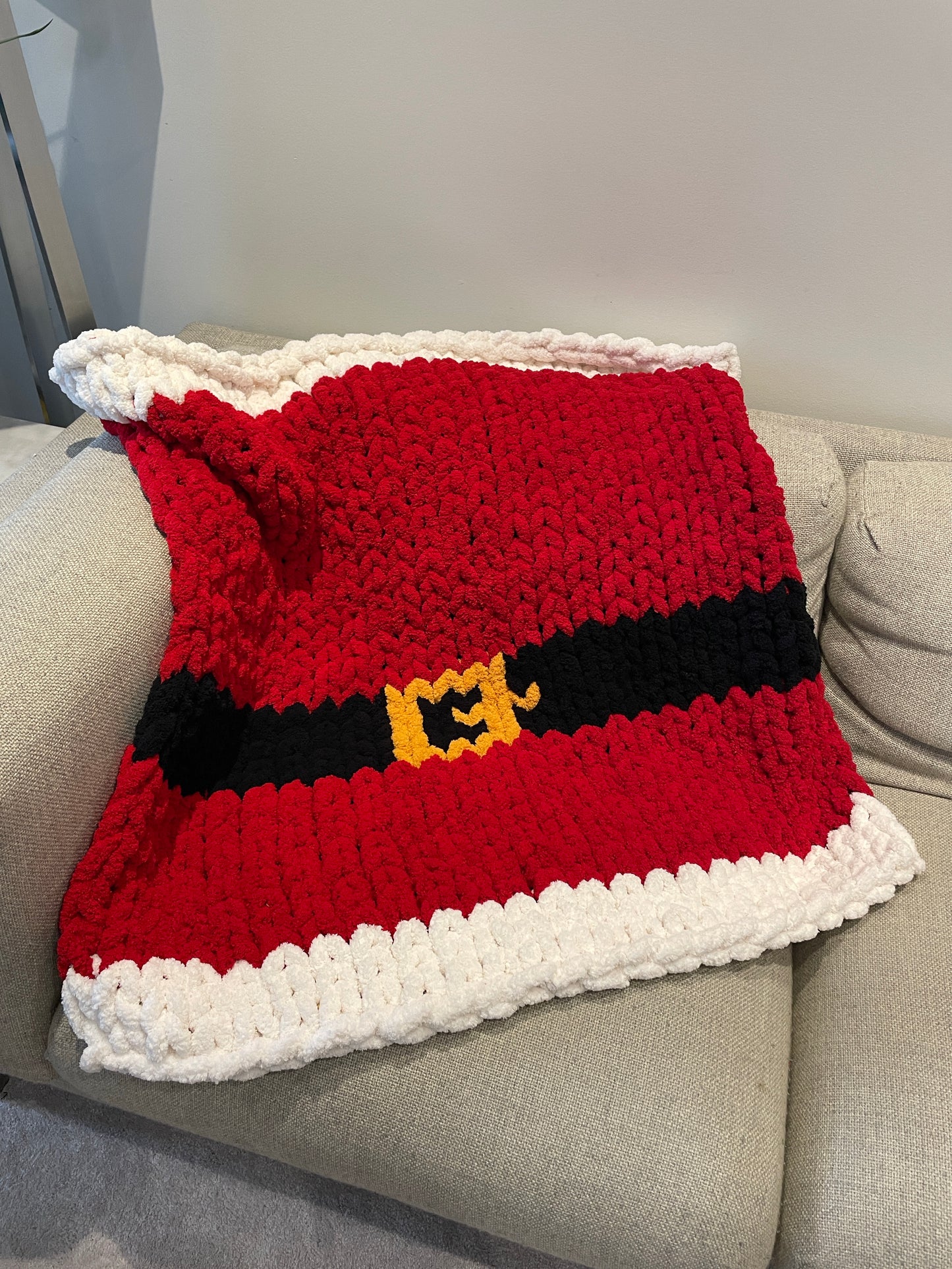 Healing Hand, Chunky Knit Blankets | Santa Blanket Lapghan