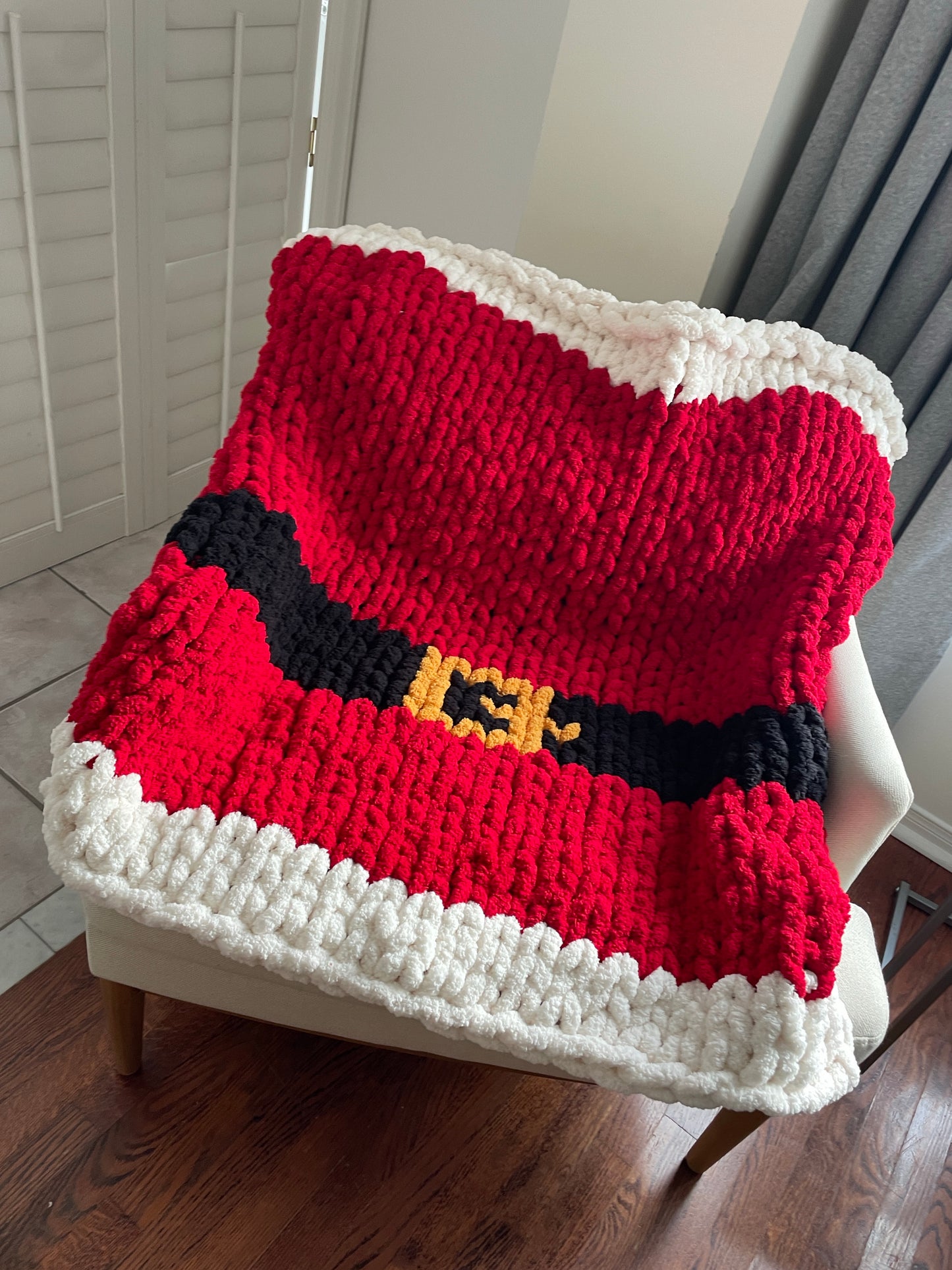 Healing Hand, Chunky Knit Blankets | Santa Blanket Lapghan