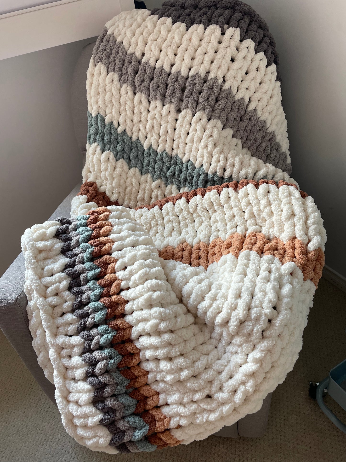 Healing Hand, Chunky Knit "The Country Era" Blanket