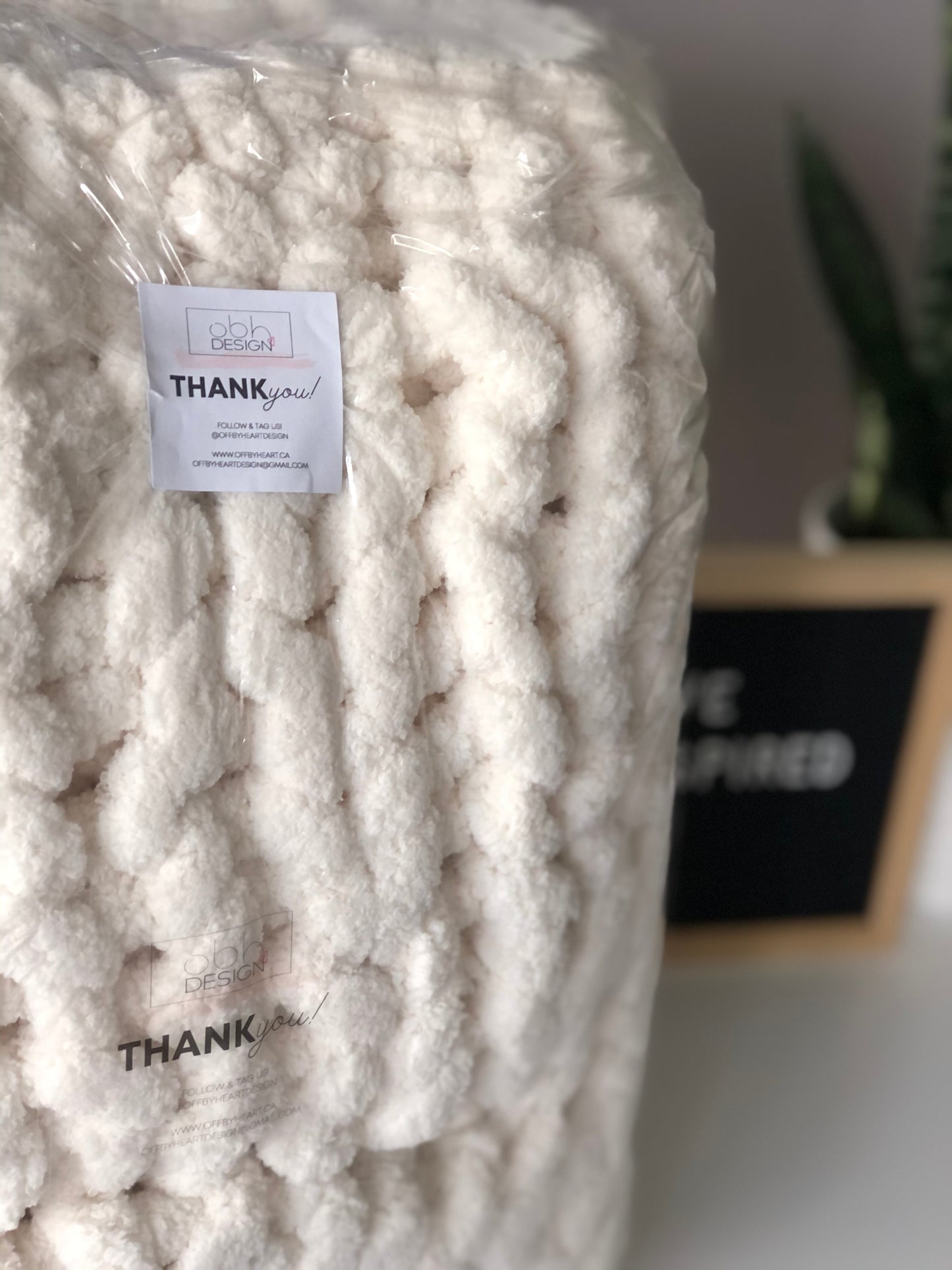 Healing Hand, Chunky Knit Blankets Vintage White