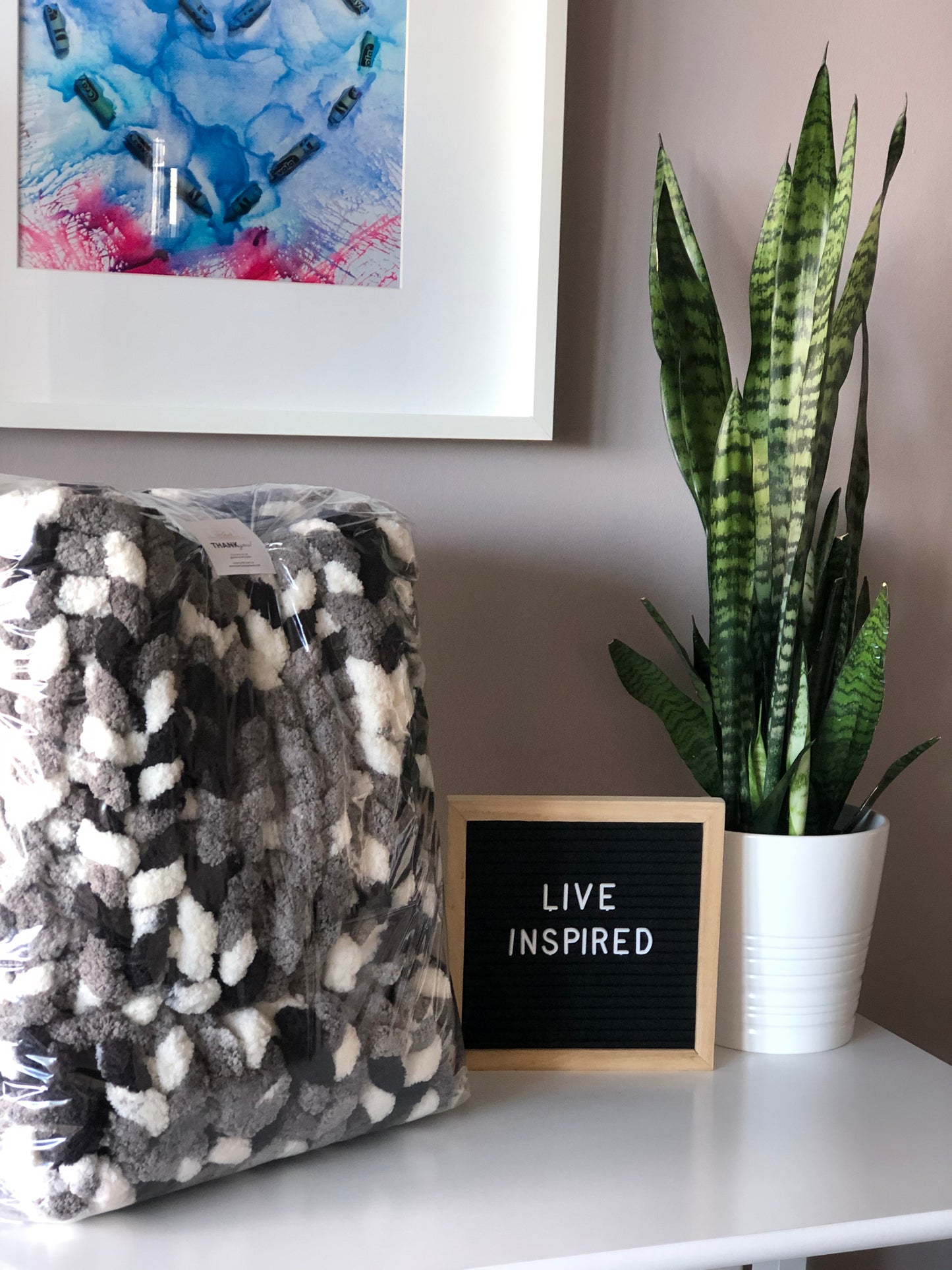 Healing Hand, Chunky Knit Blankets Monochrome Mix