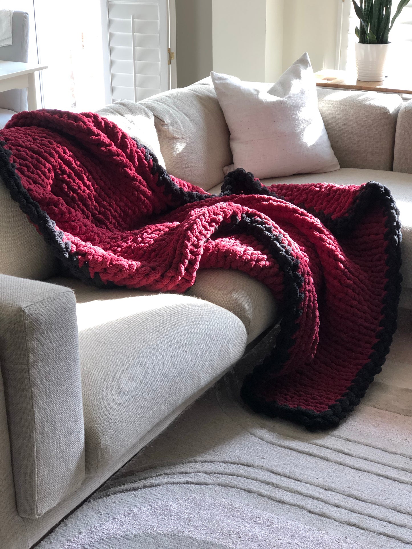 Healing Hand, Chunky Knit Blankets Burgundy with Black Edge