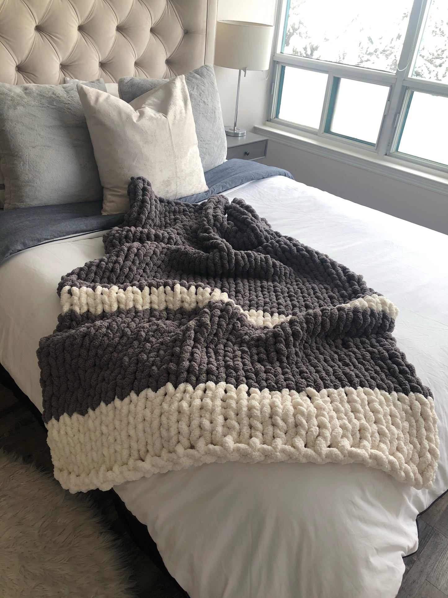 Healing Hand, Chunky Knit Stormy Grey