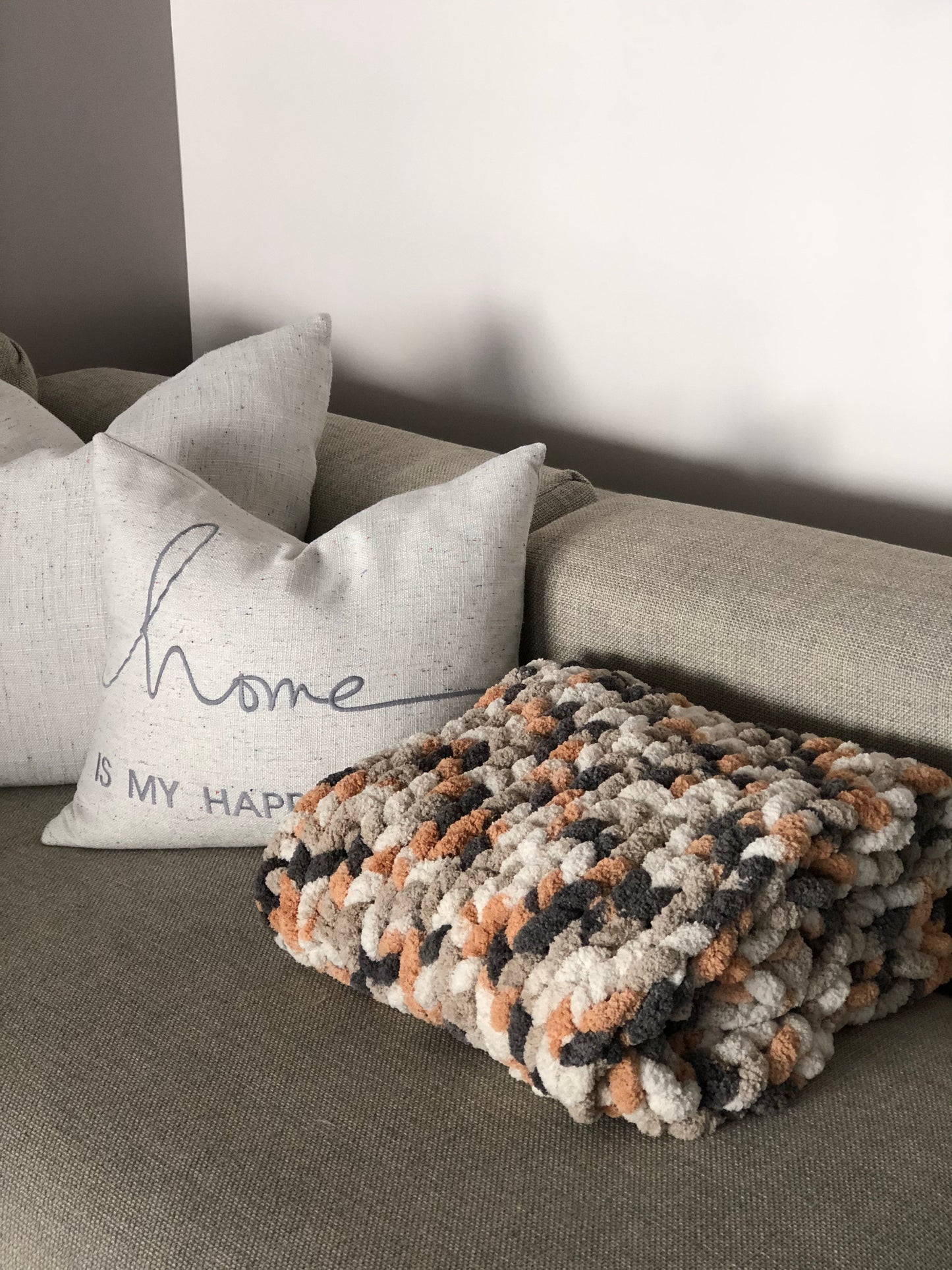 Healing Hand, Chunky Knit Blankets Pumpkin Spice