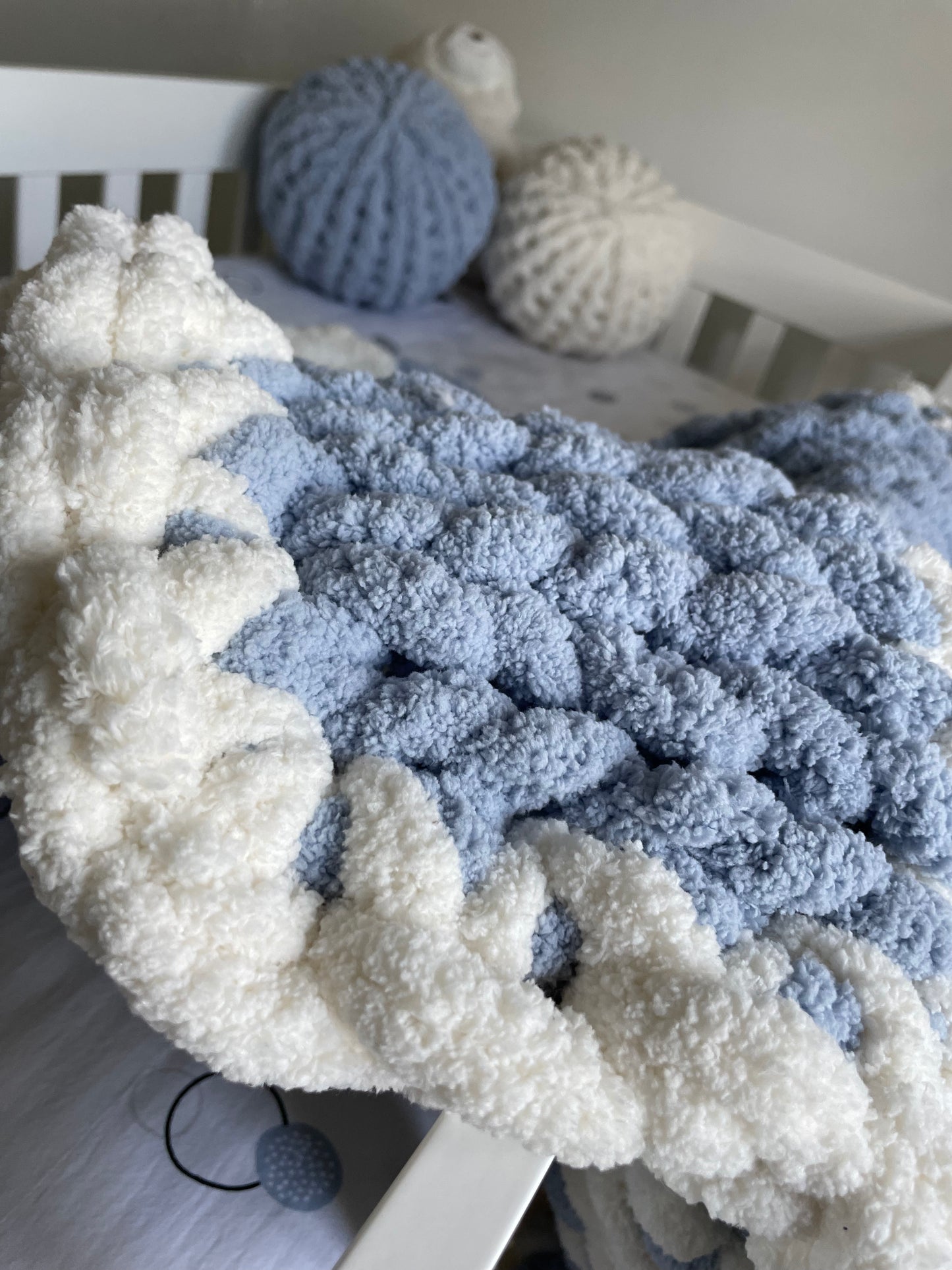 Healing Hand, Chunky Knit Baby Blankets - Baby Blue & White Stripe with a white edge