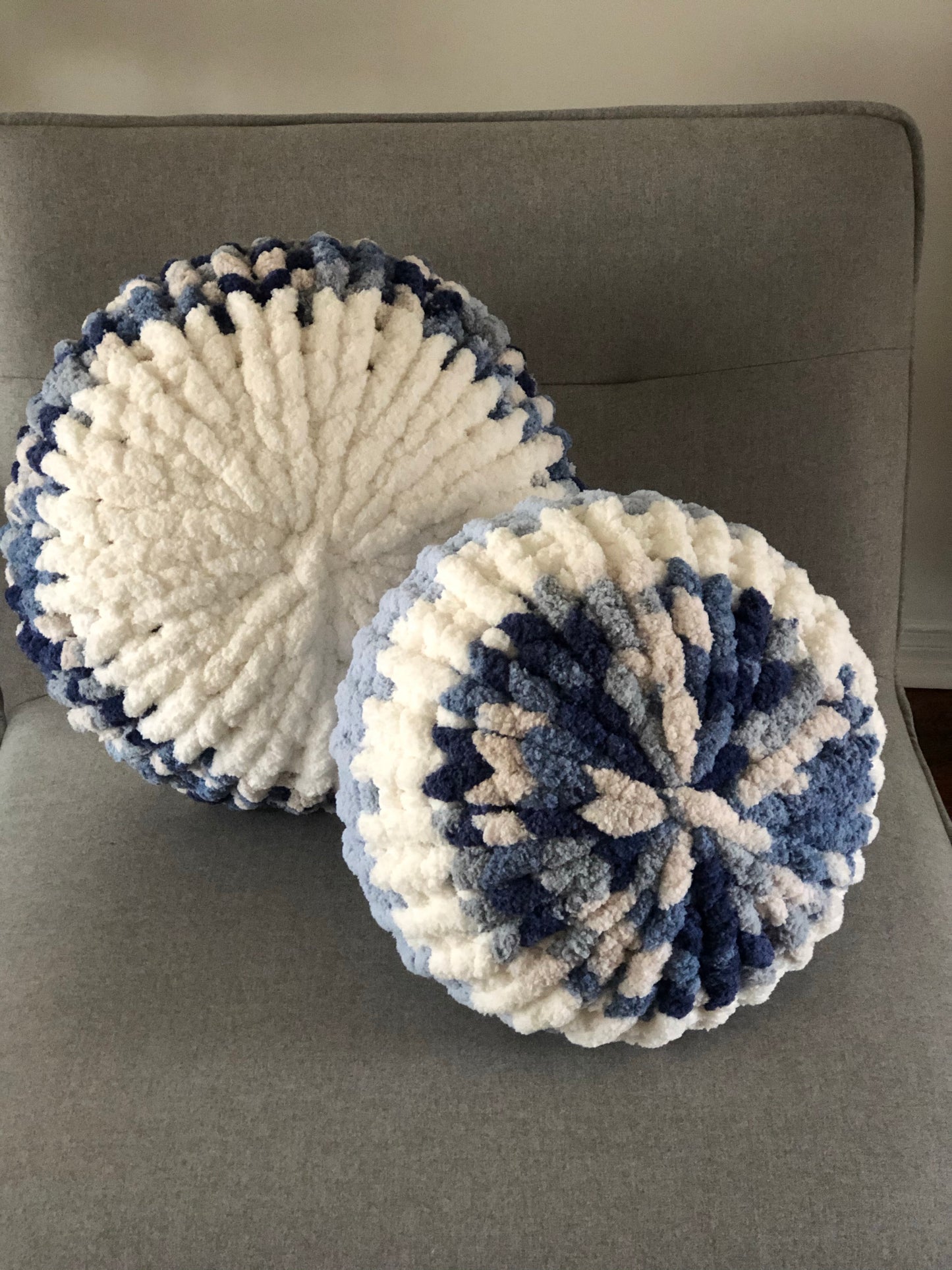 Pillow Set - 16” & 18” Multi Blue Chunky Knit Circle Throw Pillow