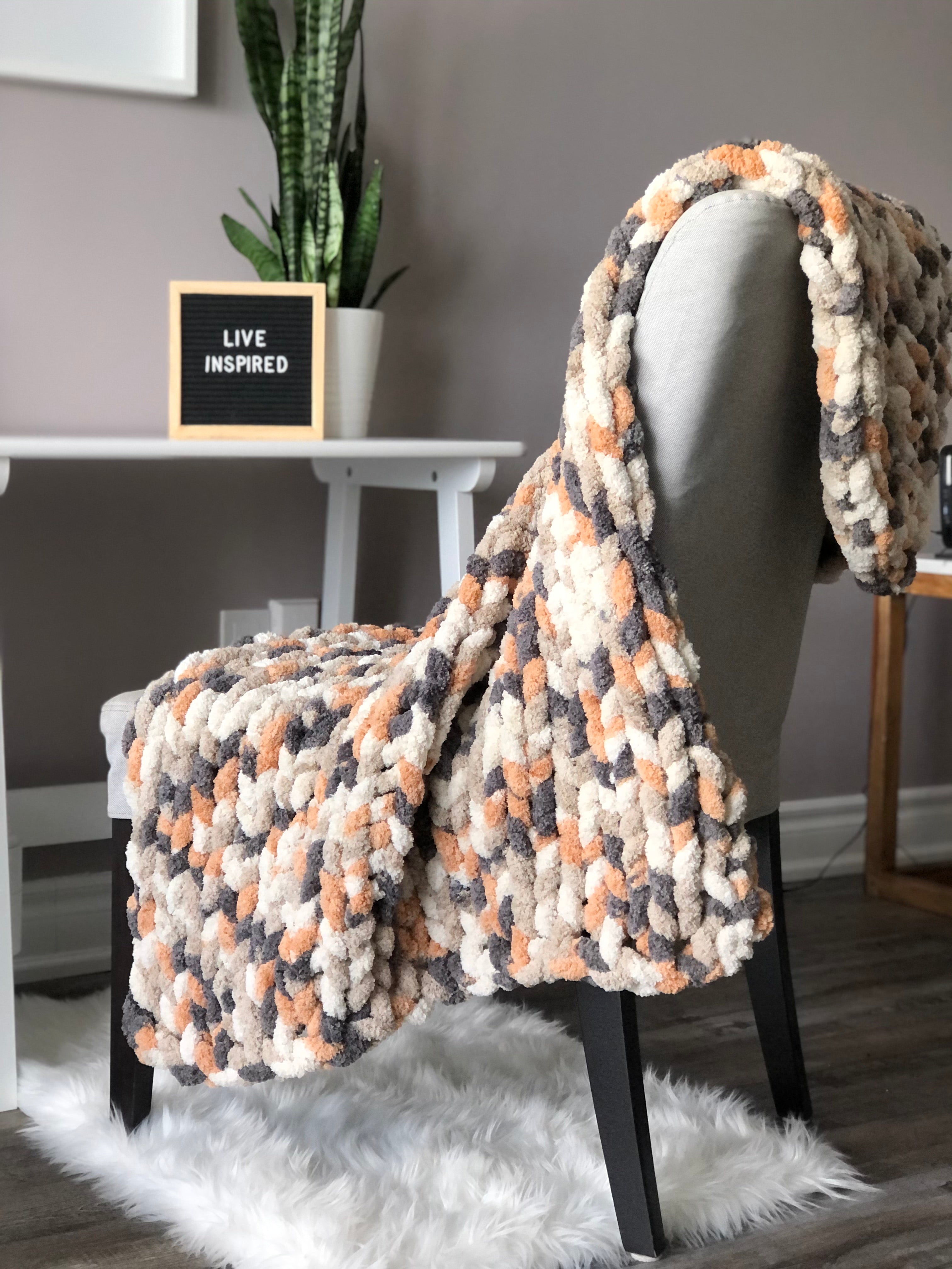 11 Chunky Knit Blankets to Keep You Cozy in Cuffing Season