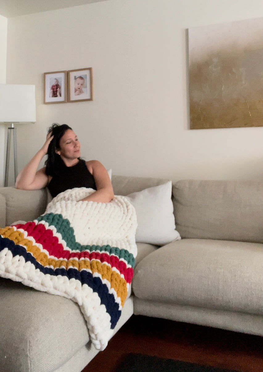 Healing Hand, Chunky Knit Blankets The Explorer