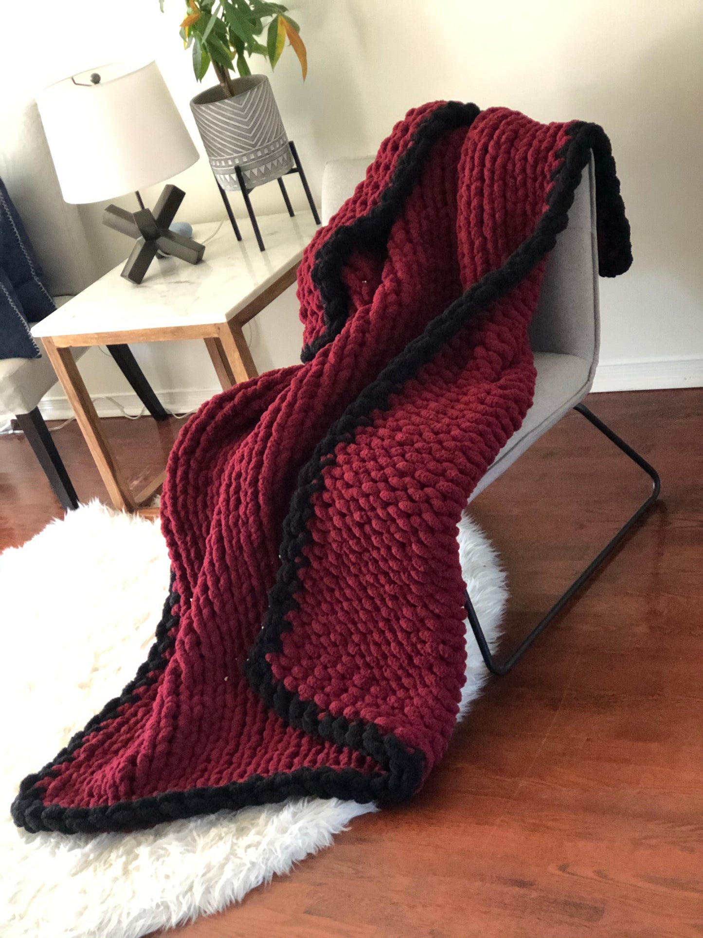 Healing Hand, Chunky Knit Blankets Burgundy with Black Edge