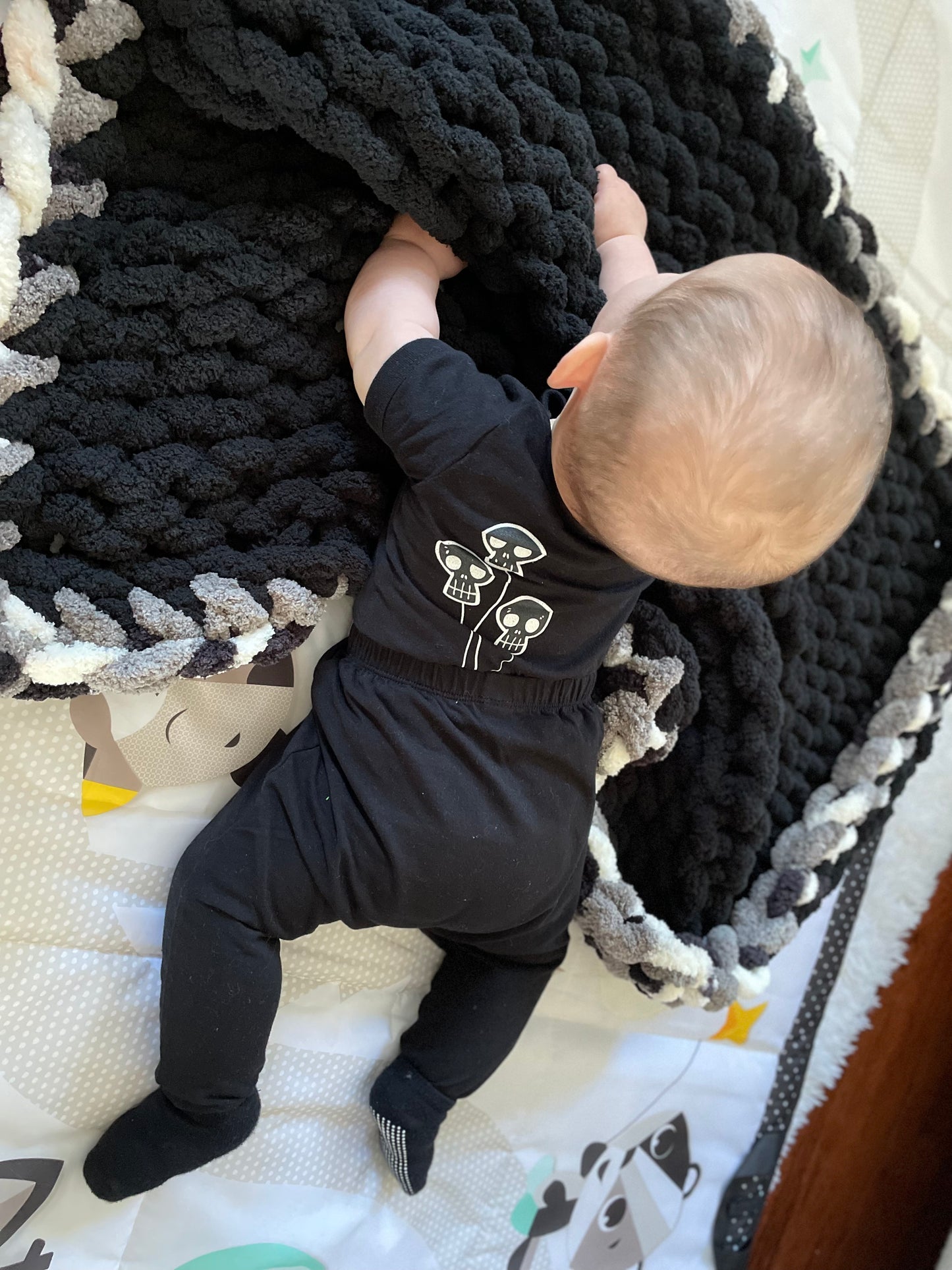 Healing Hand, Chunky Knit Baby Blankets - Black with Black mix Edge