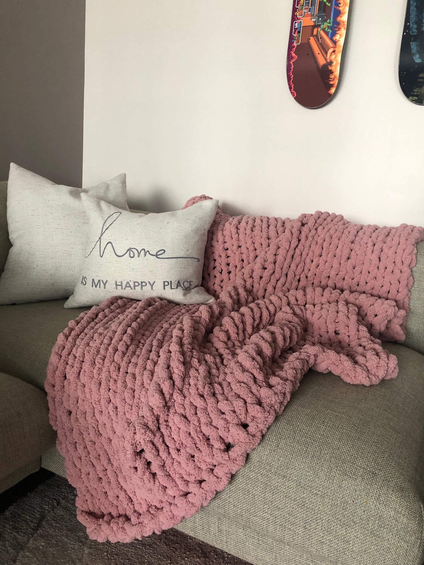 Healing Hand, Chunky Knit Blankets Pretty in Pink