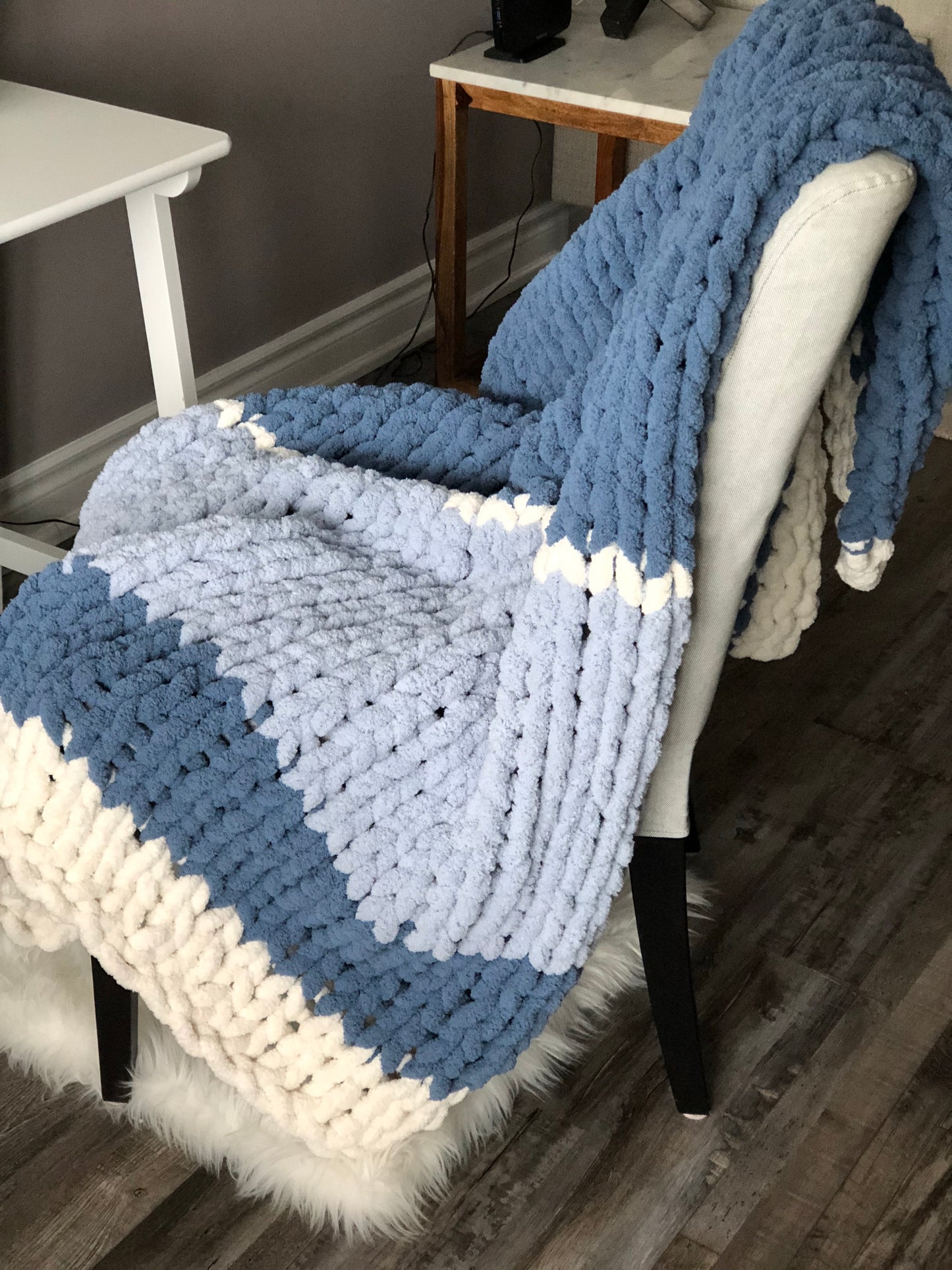 Healing Hand, Chunky Knit Blankets Cottage Blue