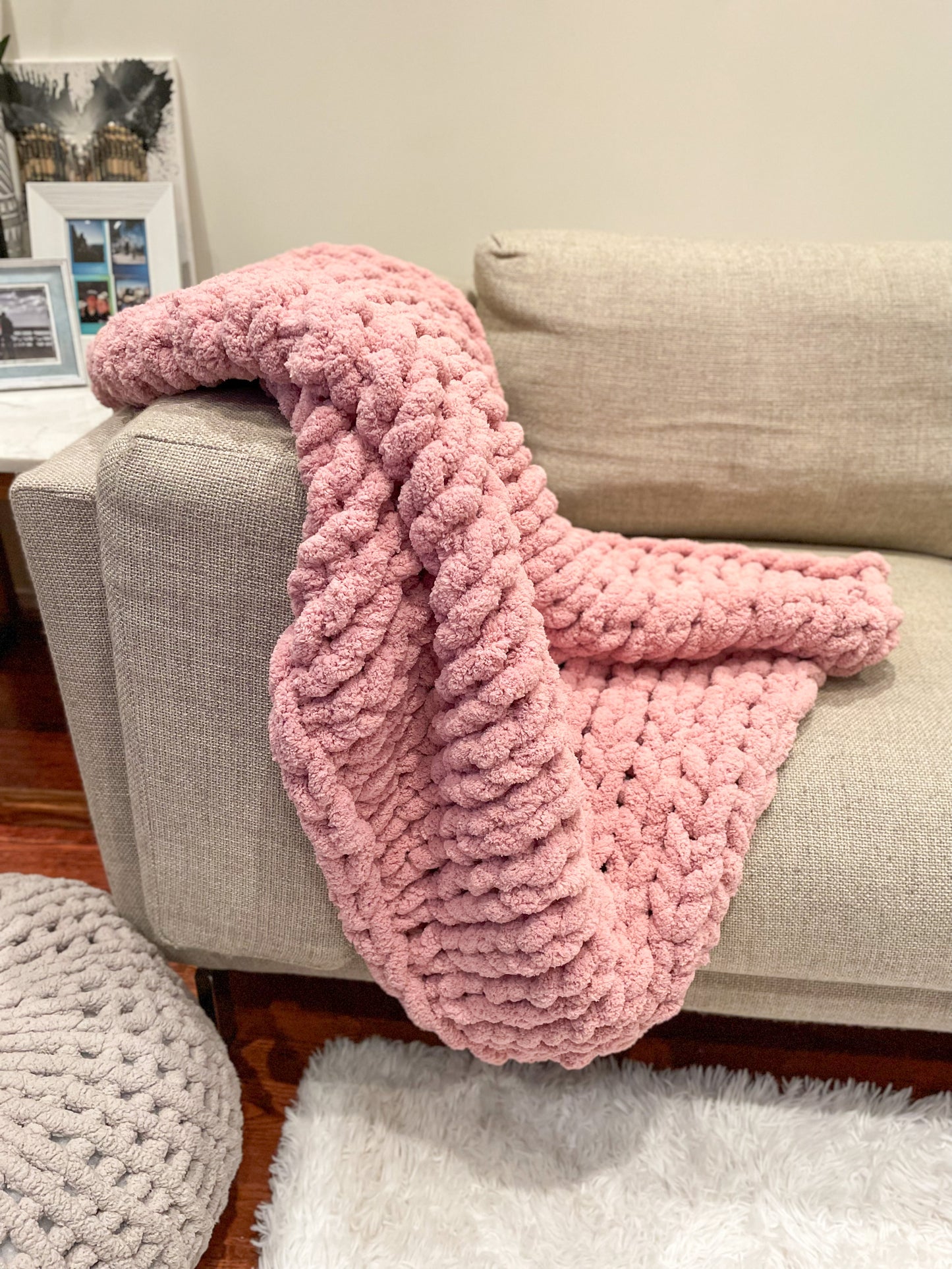 Healing Hand, Chunky Knit Blankets Blush Pink