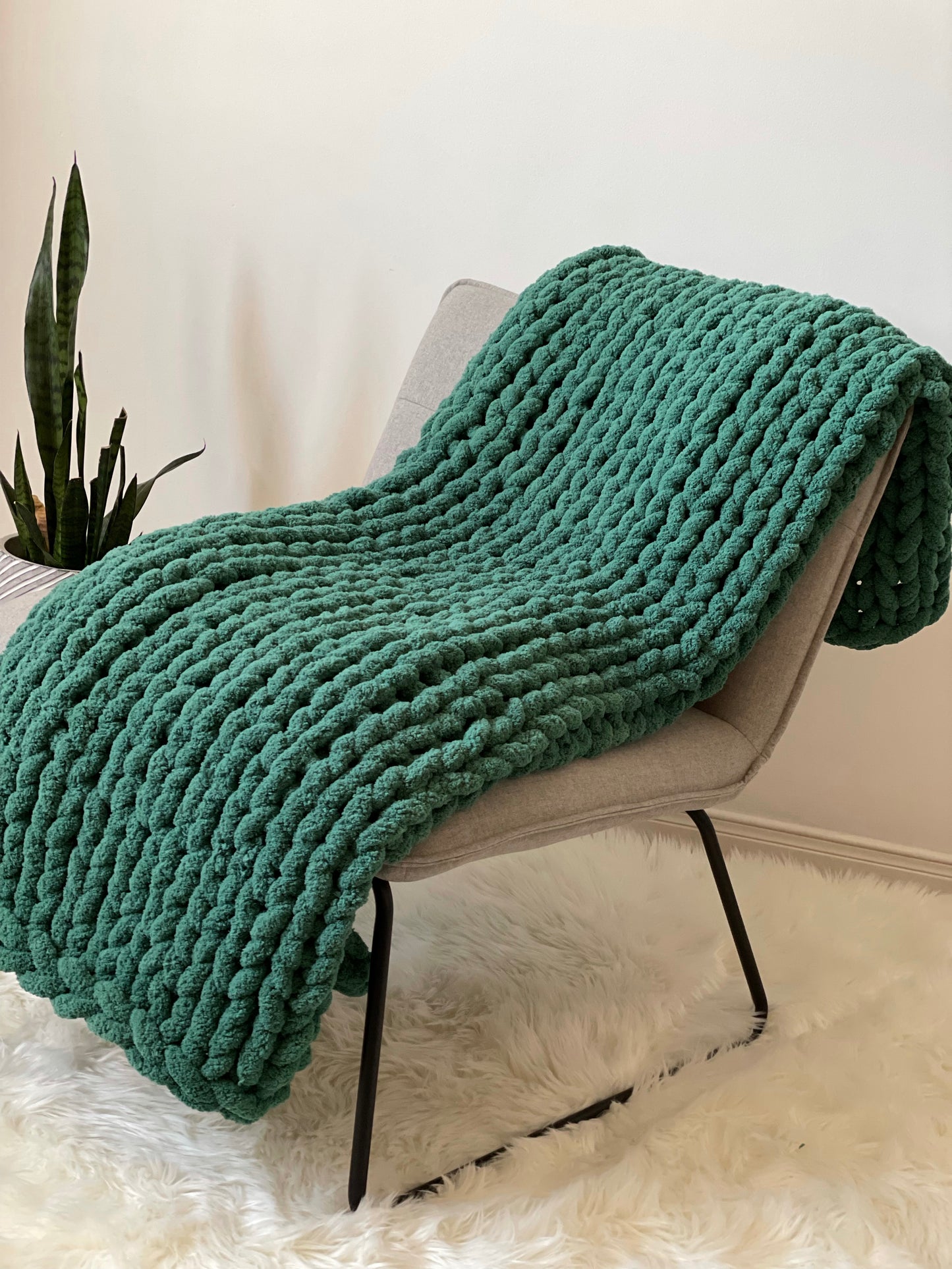 Healing Hand Knit, Chunky Knit Blankets Solid Emerald