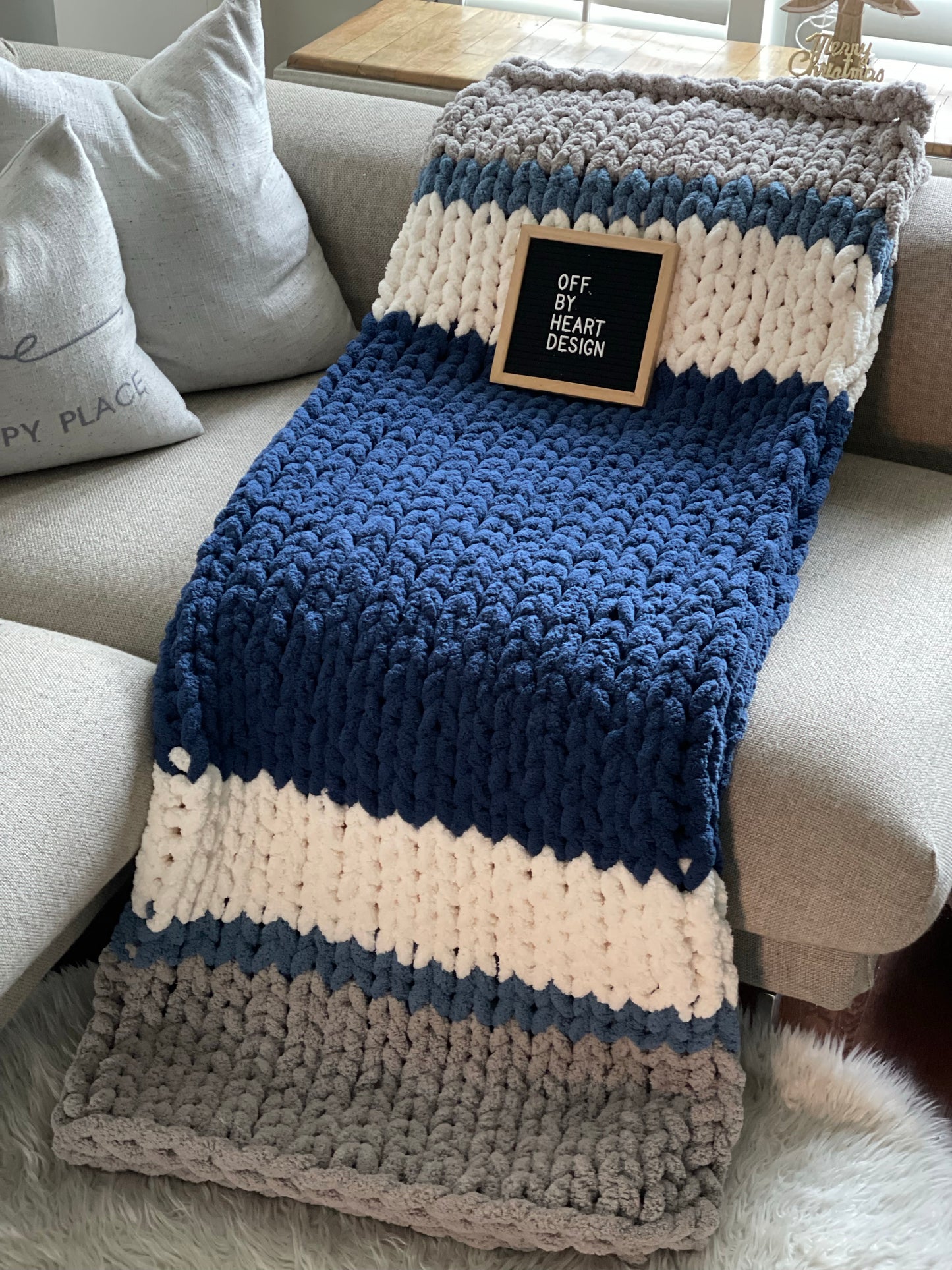 Healing Hand, Chunky Knit Blankets Ocean