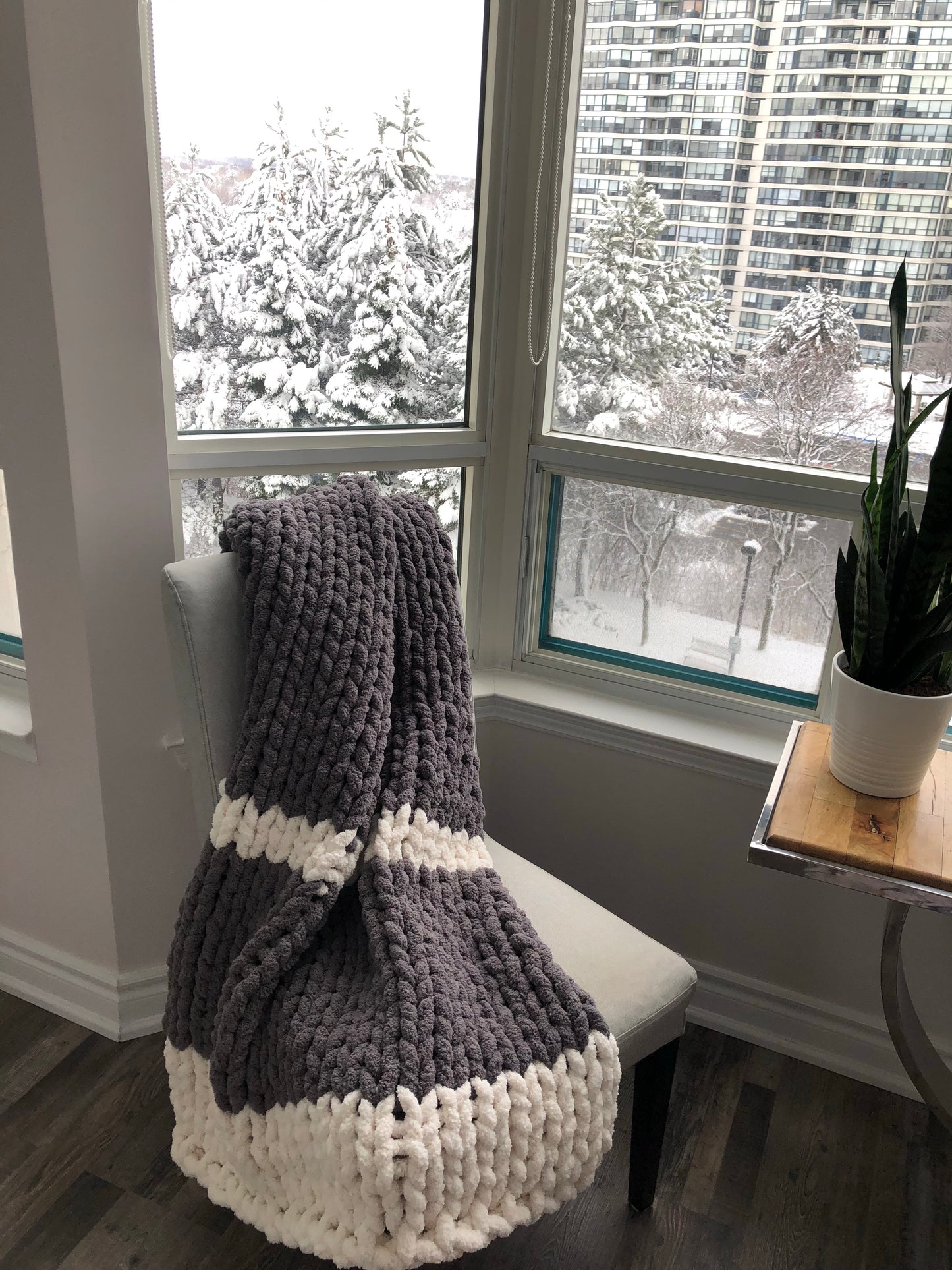 Healing Hand, Chunky Knit Stormy Grey