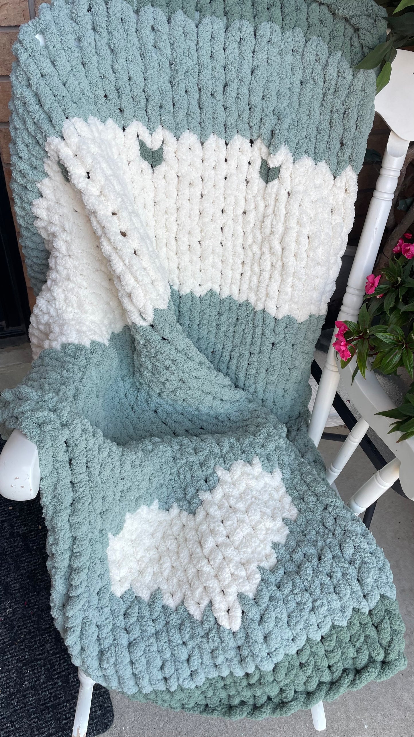 Healing Hand, Chunky Knit Blankets - The Evergreen Heart Blanket