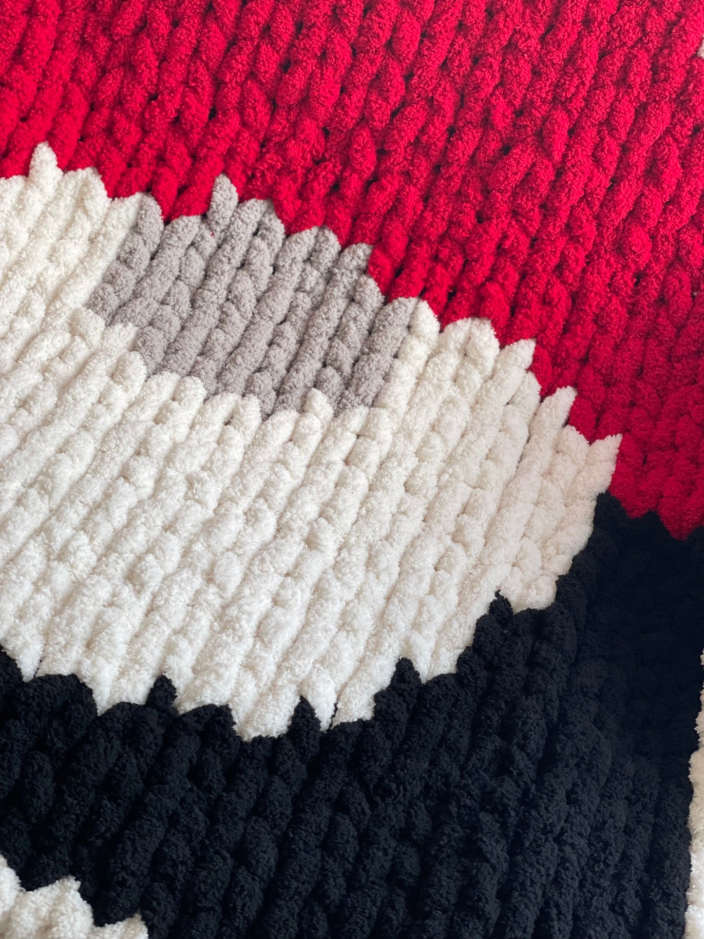 Healing Hand, Chunky Knit Blankets | Gnome Blanket Lapghan