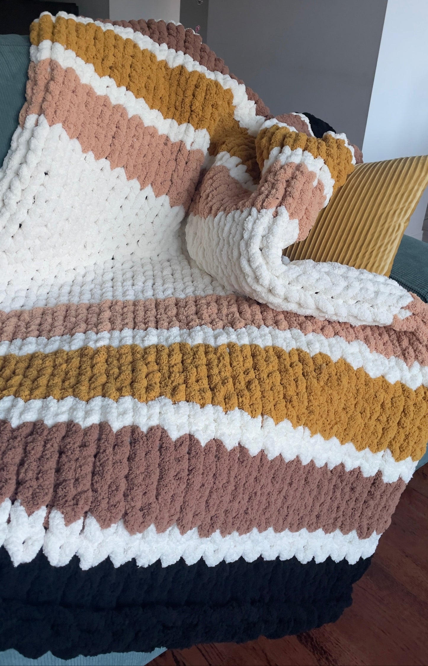 Healing Hand, Chunky Knit "The Hank 2.0" Blanket