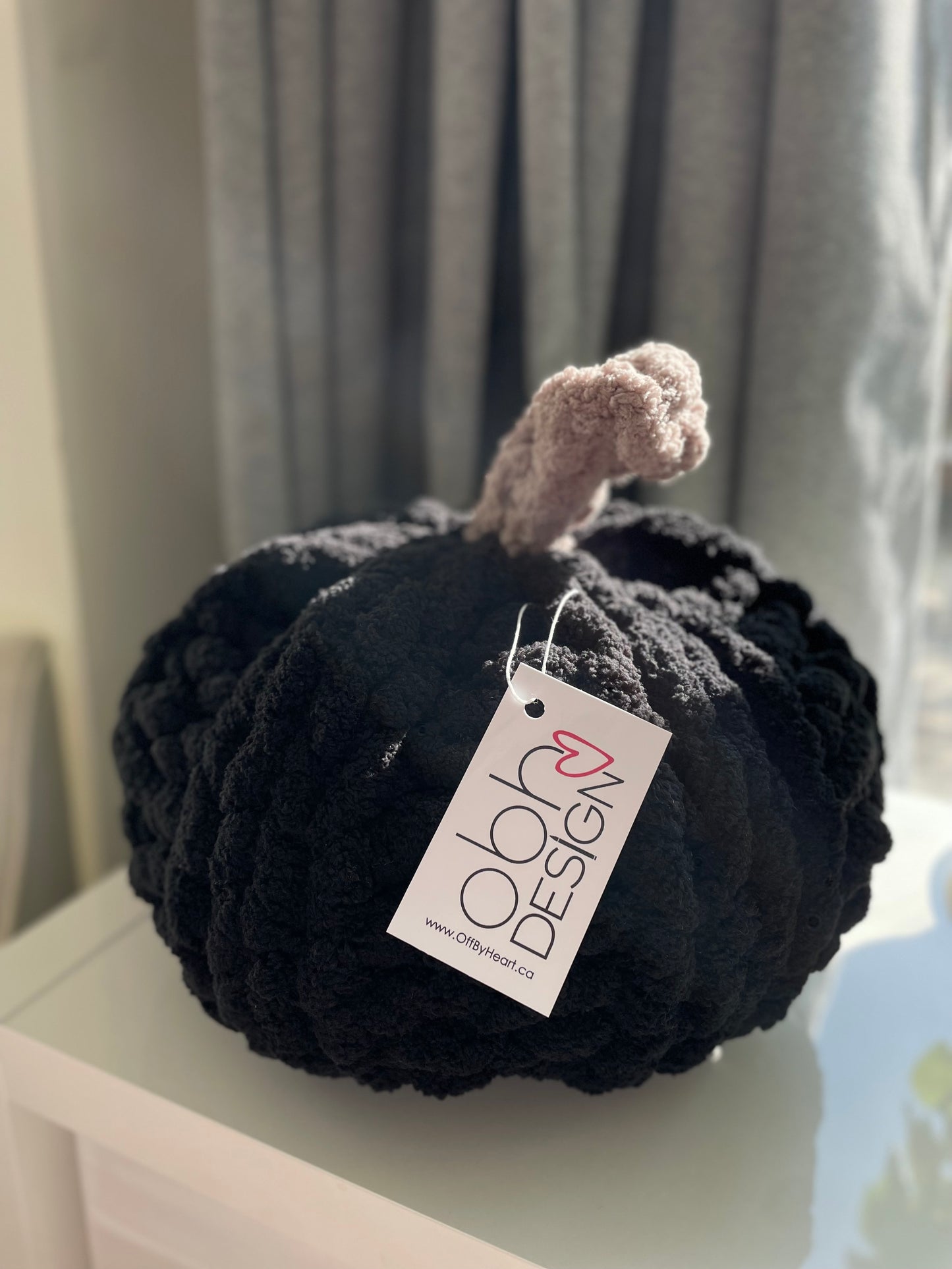 Pumpkin pillow plushie - Large - Black