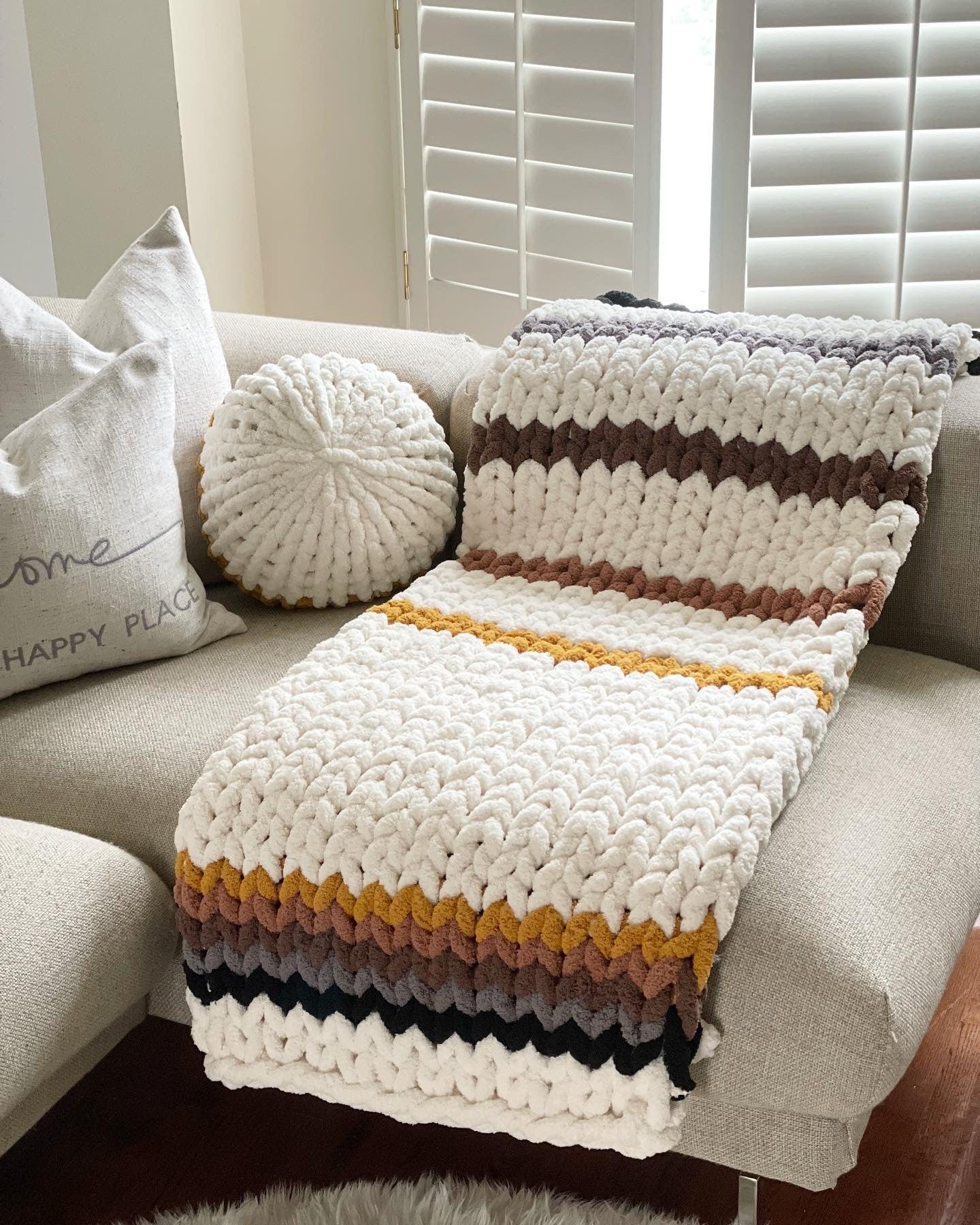 Hand Knit Chunky Throw Blanket: Cozy Polyester Blanket (40x60)