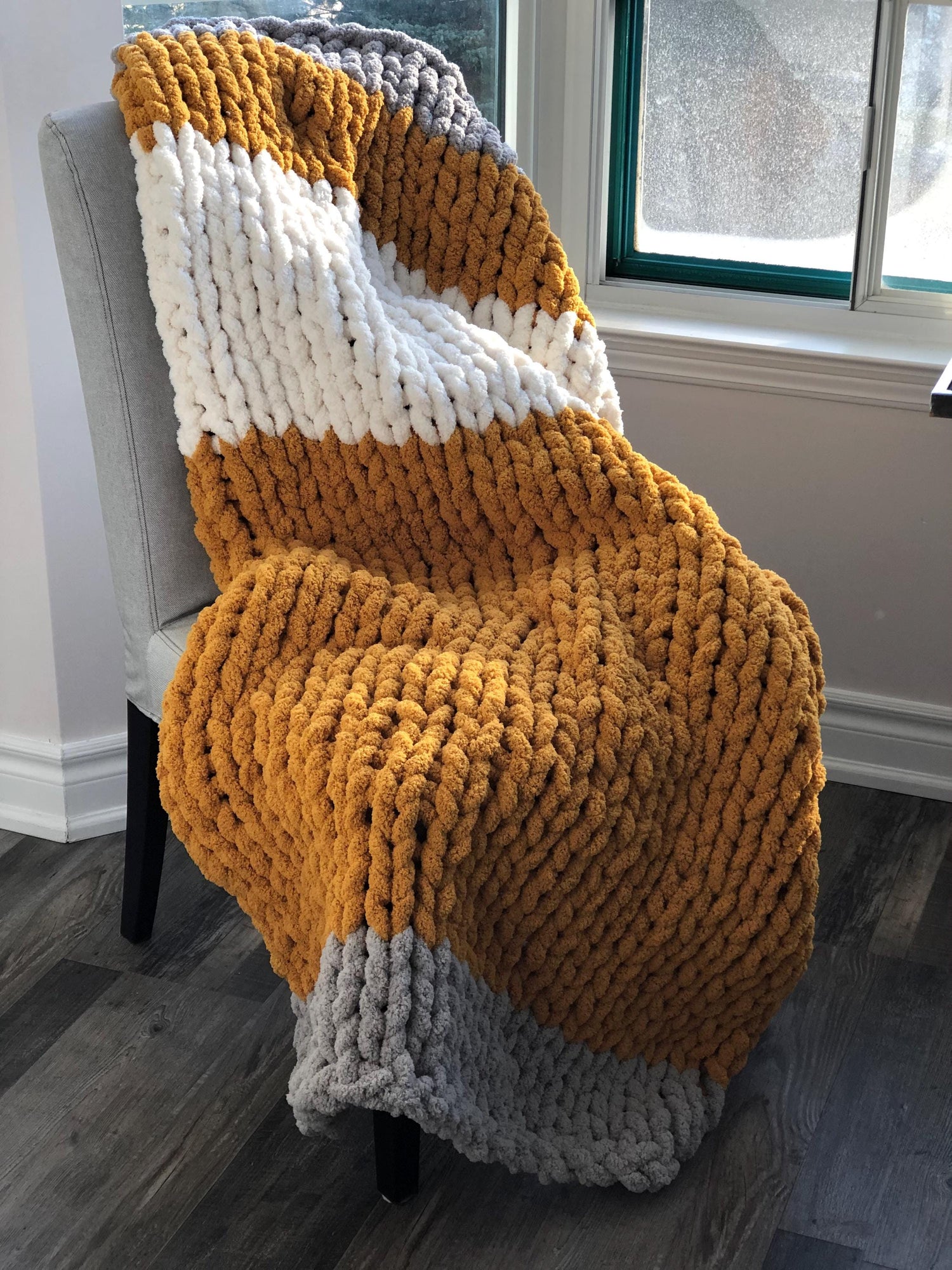 Chunky Chenille Blanket Finger Knitting Pattern, Color Block Throw (PDF Pattern)