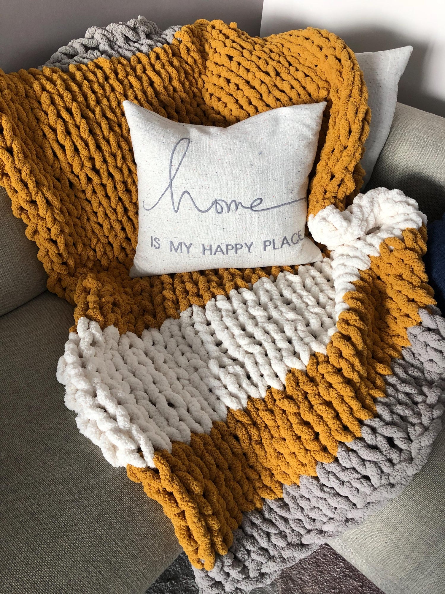 Chunky Chenille Blanket Finger Knitting Pattern, Color Block Throw (PDF Pattern)