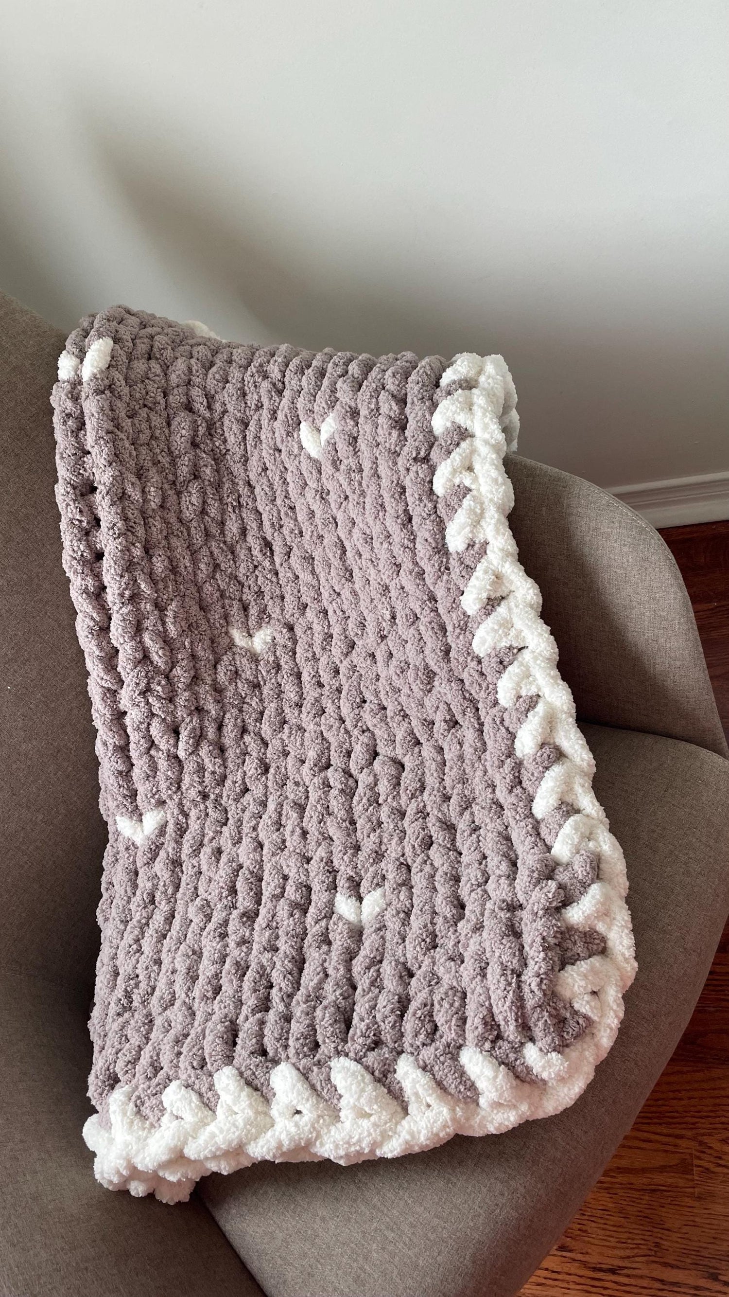 Chunky Chenille Baby Blanket Finger Knitting Pattern | Taupe Grey Hearts (PDF Download)   36" x 35" and 40" x 60" Graphs incl