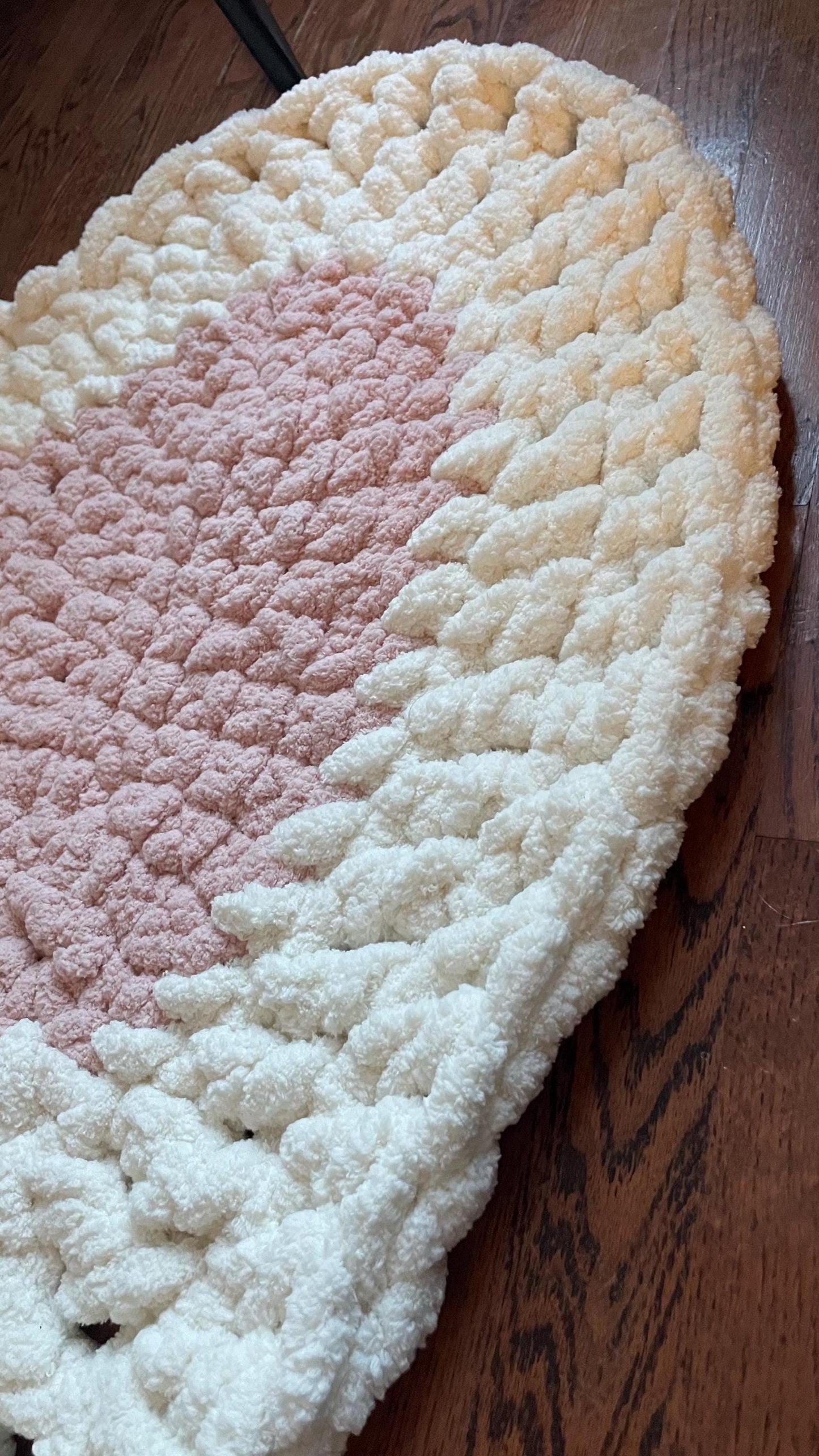 Heart-Shaped Finger Crochet Pattern – Chunky Chenille DIY Valentine Pet or Playmat Rug (PDF Pattern)