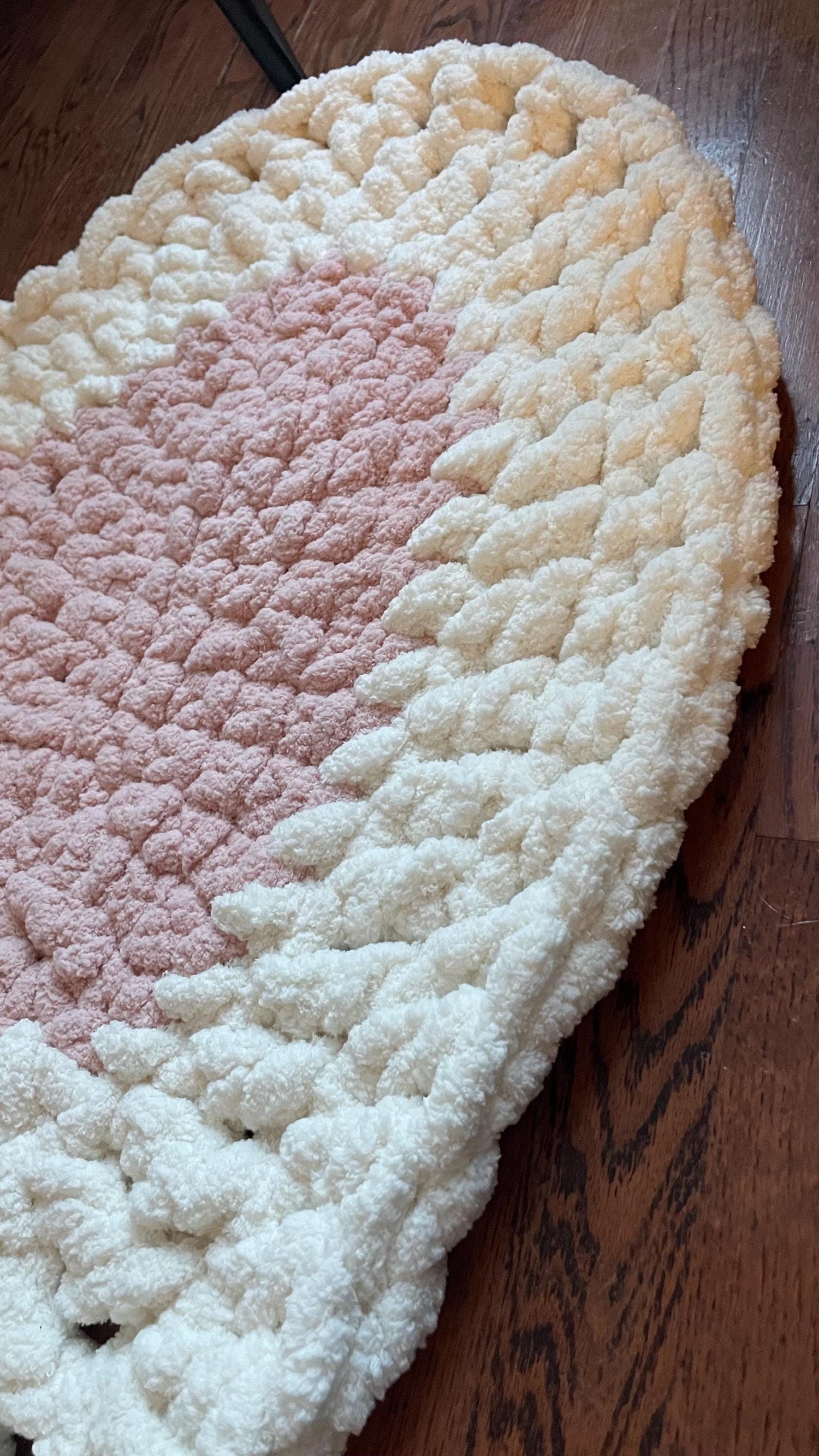 Heart-Shaped Finger Crochet Pattern – Chunky Chenille DIY Valentine Pet or Playmat Rug (PDF Pattern)