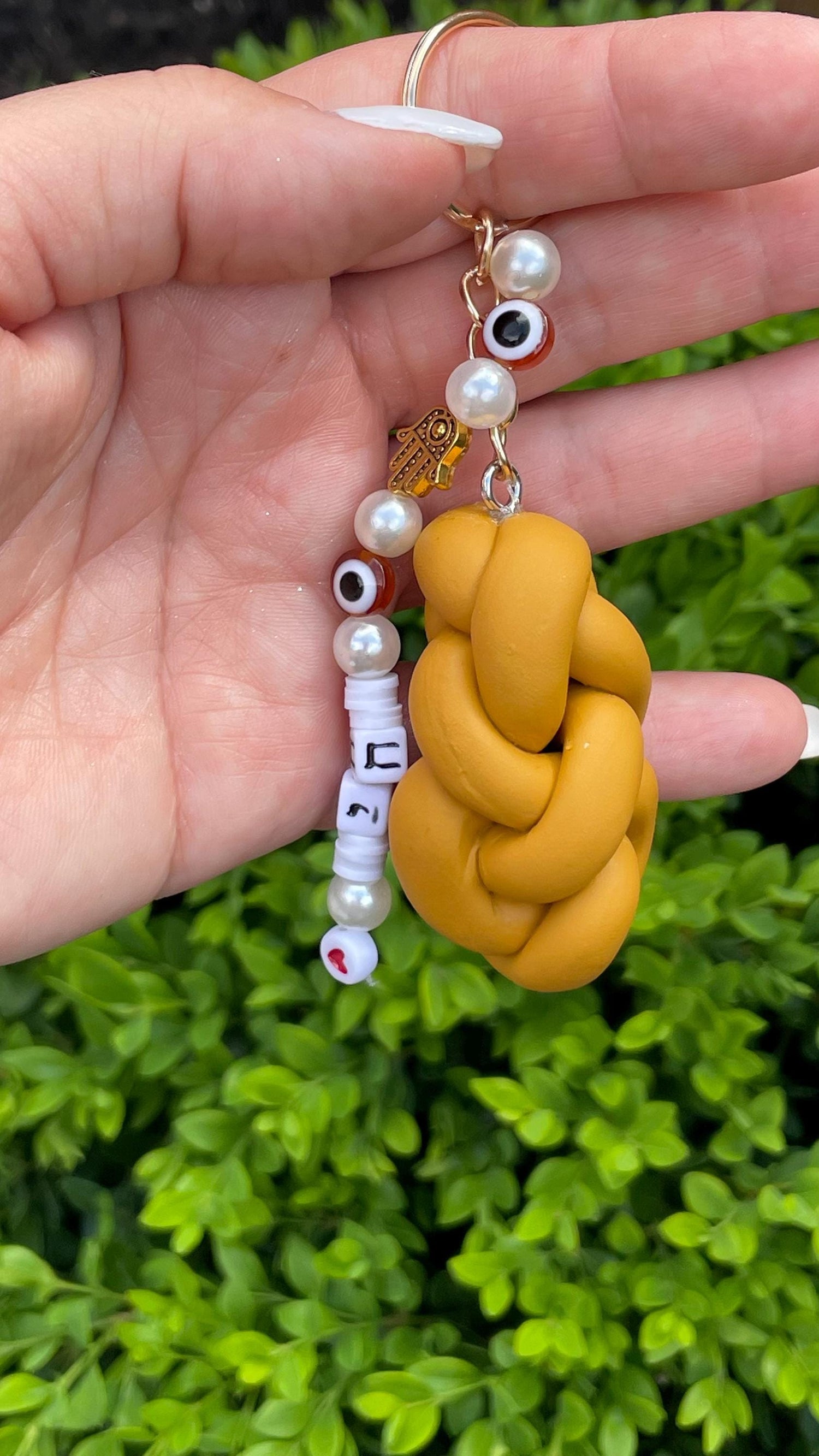 Challah Bread Keychain | Chai Hebrew Life Symbol | Judaica Accessory, Evil Eye Hamsa Charm