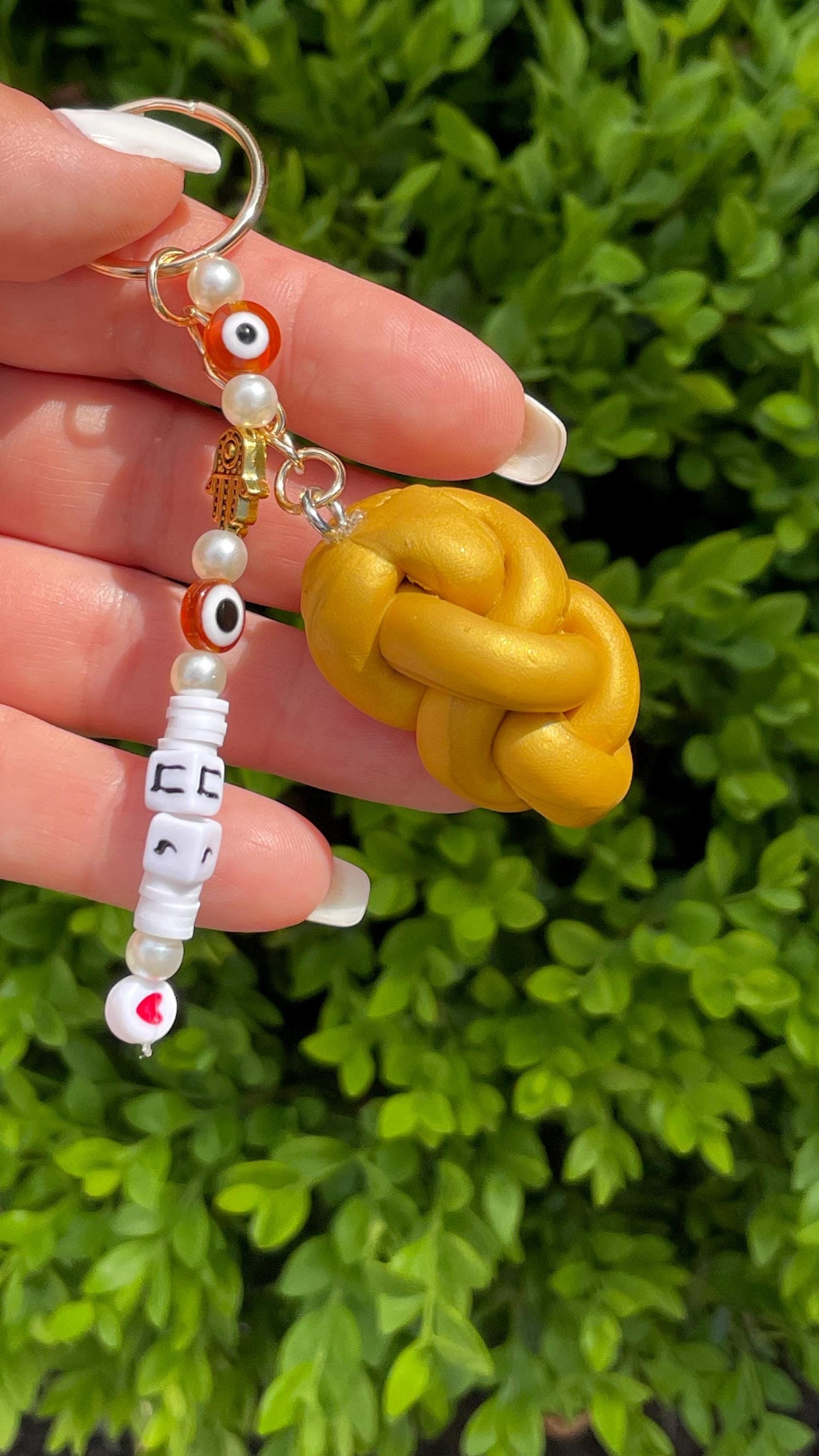 Challah Bread Keychain | Chai Hebrew Life Symbol | Judaica Accessory, Evil Eye Hamsa Charm