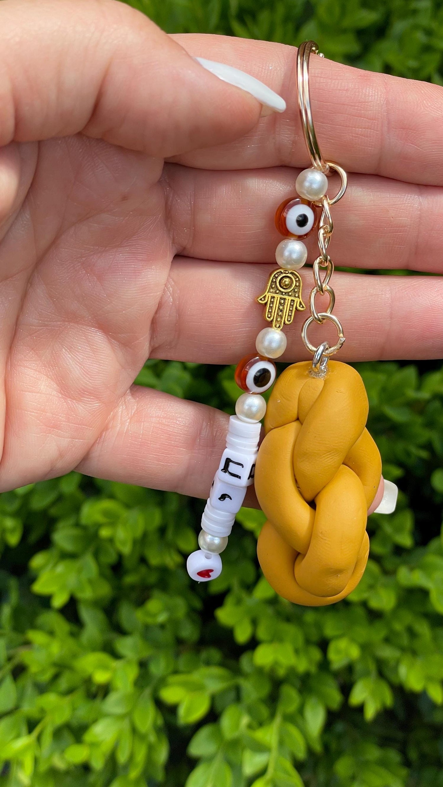 Challah Bread Keychain | Chai Hebrew Life Symbol | Judaica Accessory, Evil Eye Hamsa Charm