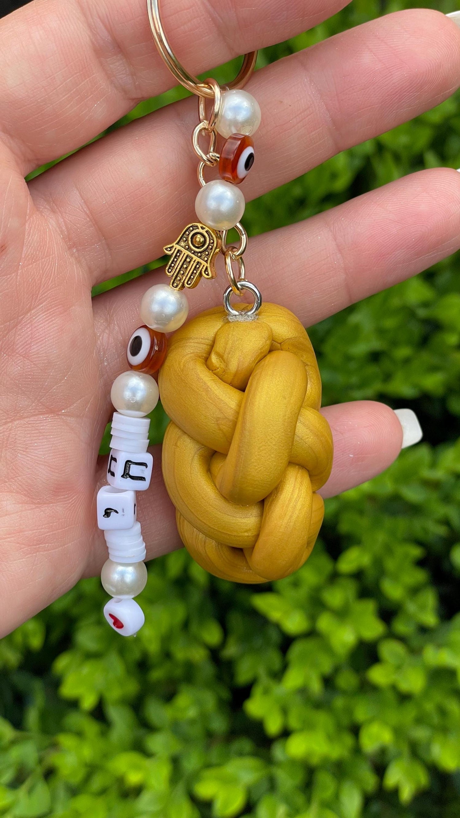 Challah Bread Keychain | Chai Hebrew Life Symbol | Judaica Accessory, Evil Eye Hamsa Charm