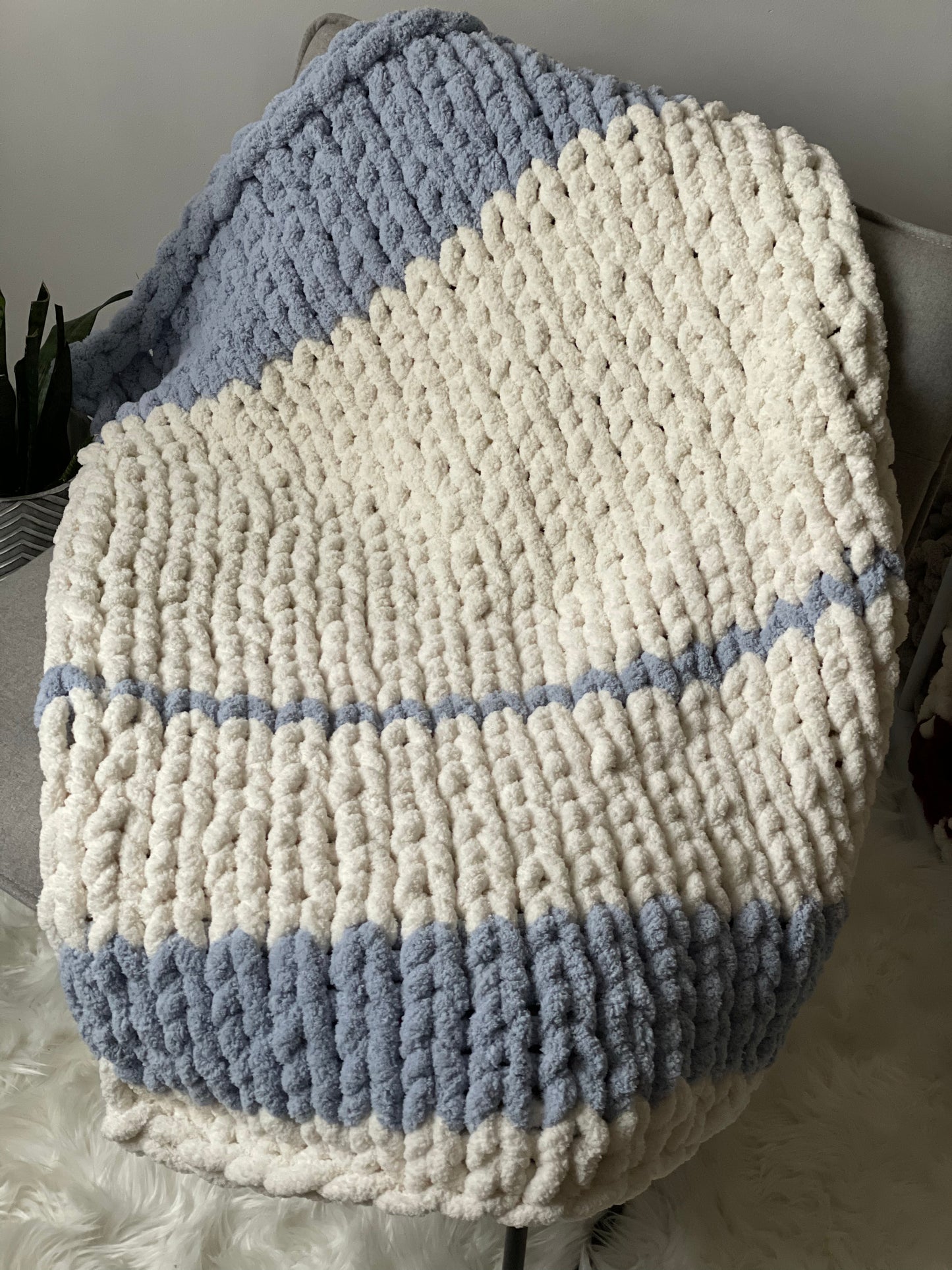 Healing Hand, Chunky Knit Baby Blankets - White with Baby Blue Stripe