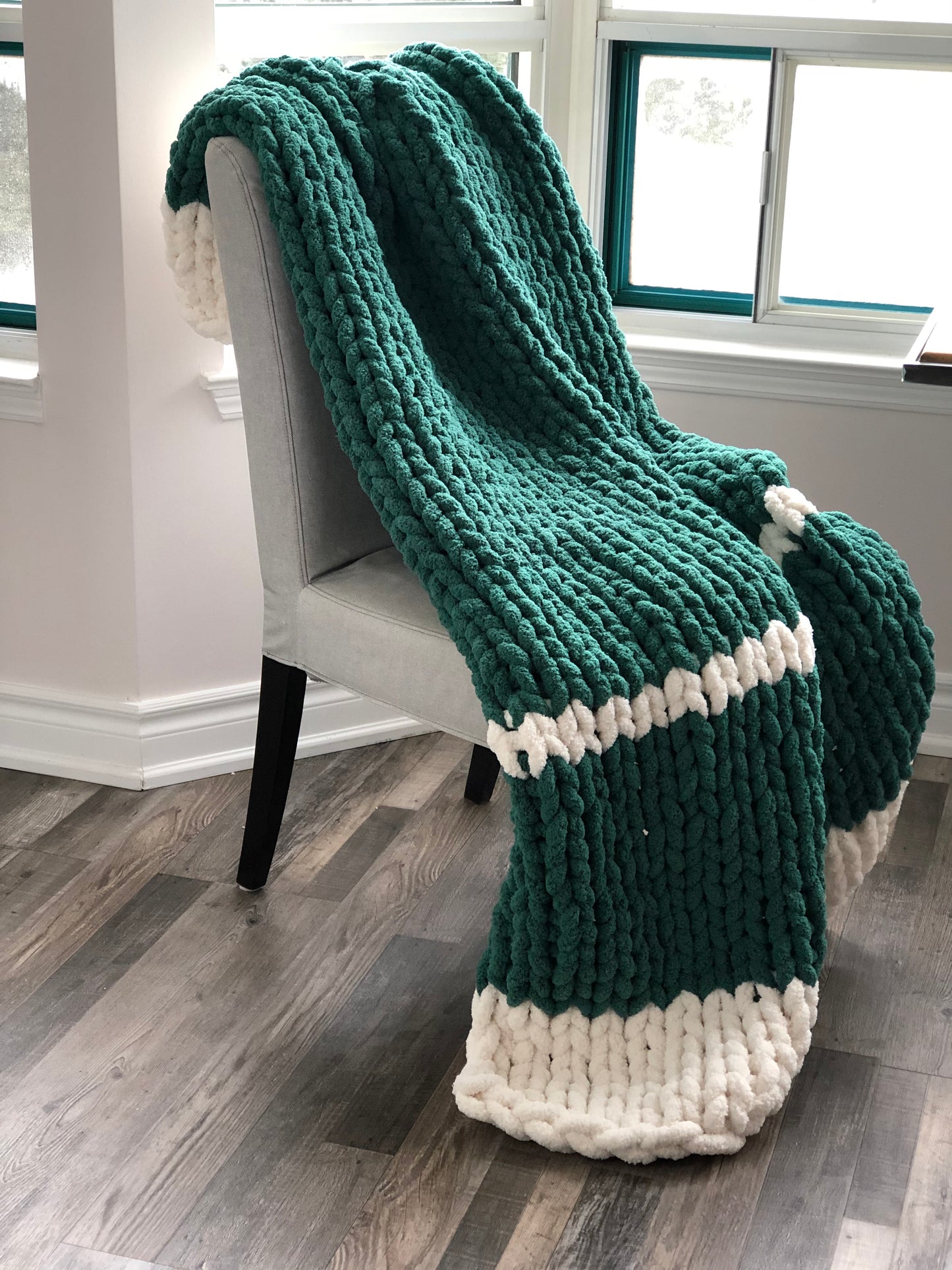 Healing Hand Knit, Chunky Knit Blankets Emerald & White