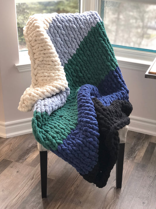 Healing Hand, Chunky Knit Blankets Moody Blues