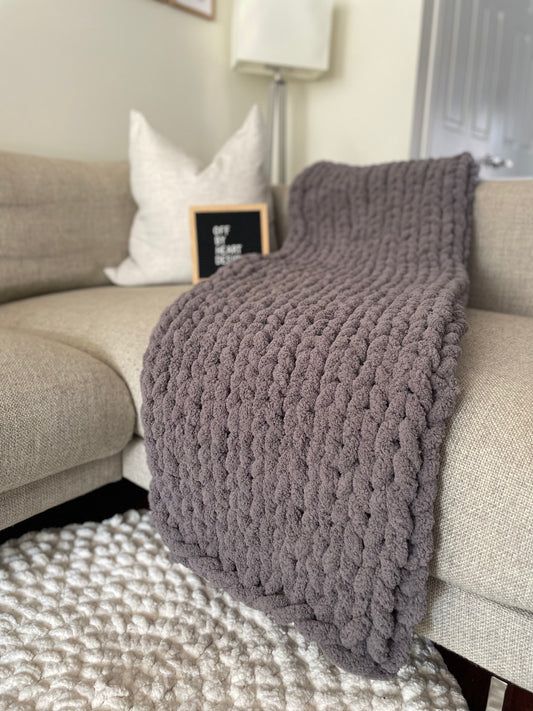 Healing Hand, Chunky Knit Dark Grey (Solid)