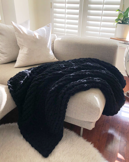 Healing Hand, Chunky Knit Blankets Black Large