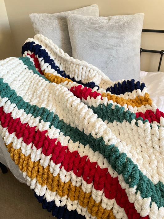 Healing Hand, Chunky Knit Blankets The Explorer - Medium