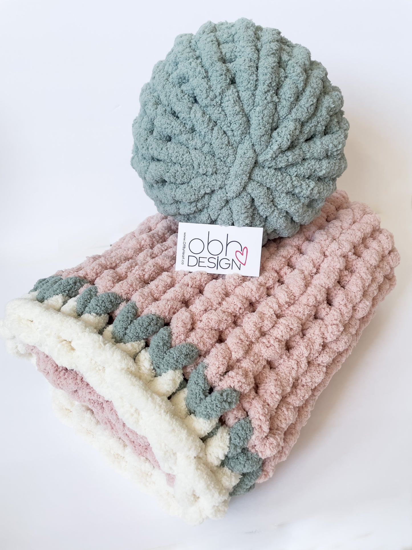 Healing Hand, Chunky Knit Baby Blankets - Soft Pink with Mint Green Pillow Set