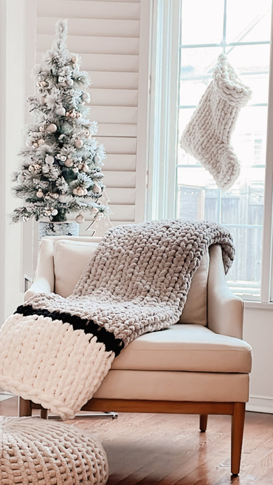 Healing Hand, Chunky Knit Blankets English Breakfast