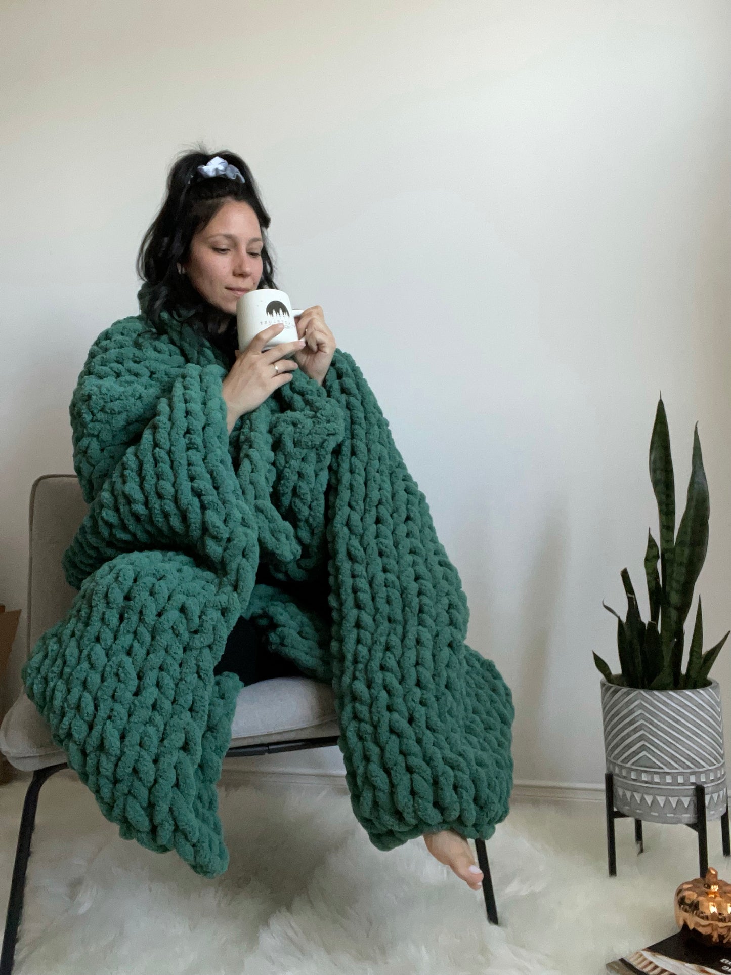 Healing Hand Knit, Chunky Knit Blankets Solid Emerald