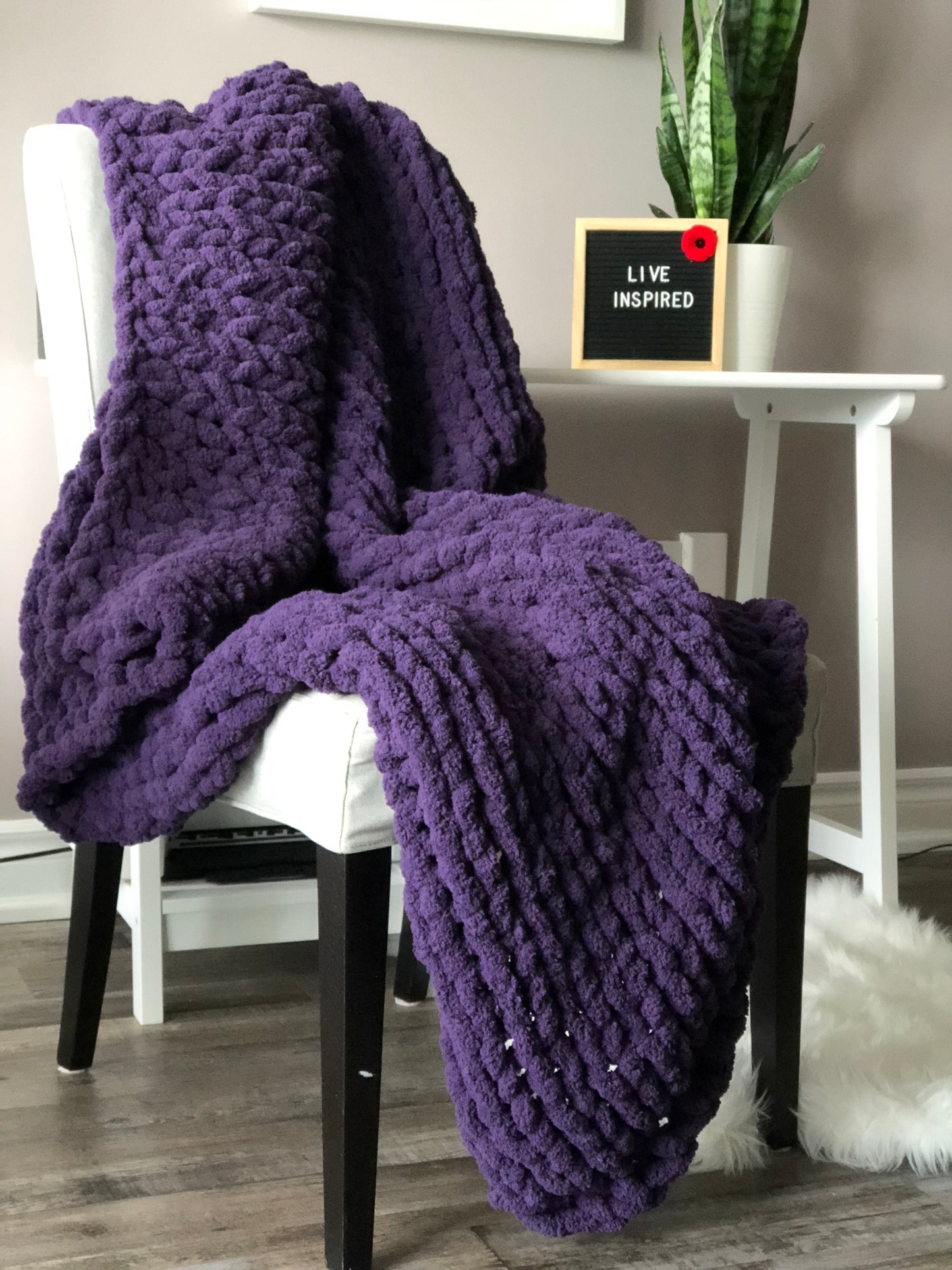 Healing Hand, Chunky Knit Purple Passion (Solid)